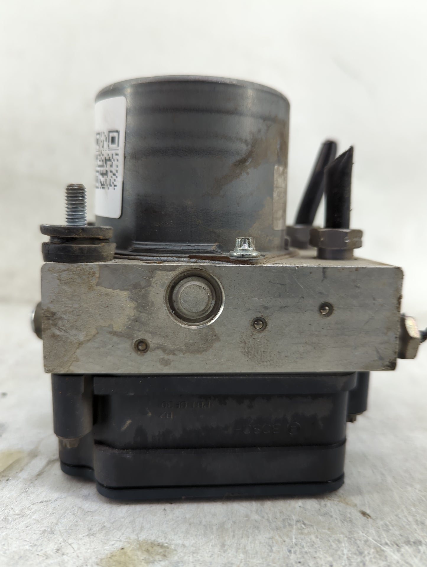 2013-2014 Ford Flex ABS Pump Control Module Replacement P/N:DA83-2C405-B Fits Fits 2013 2014 OEM Used Auto Parts - Oemusedau