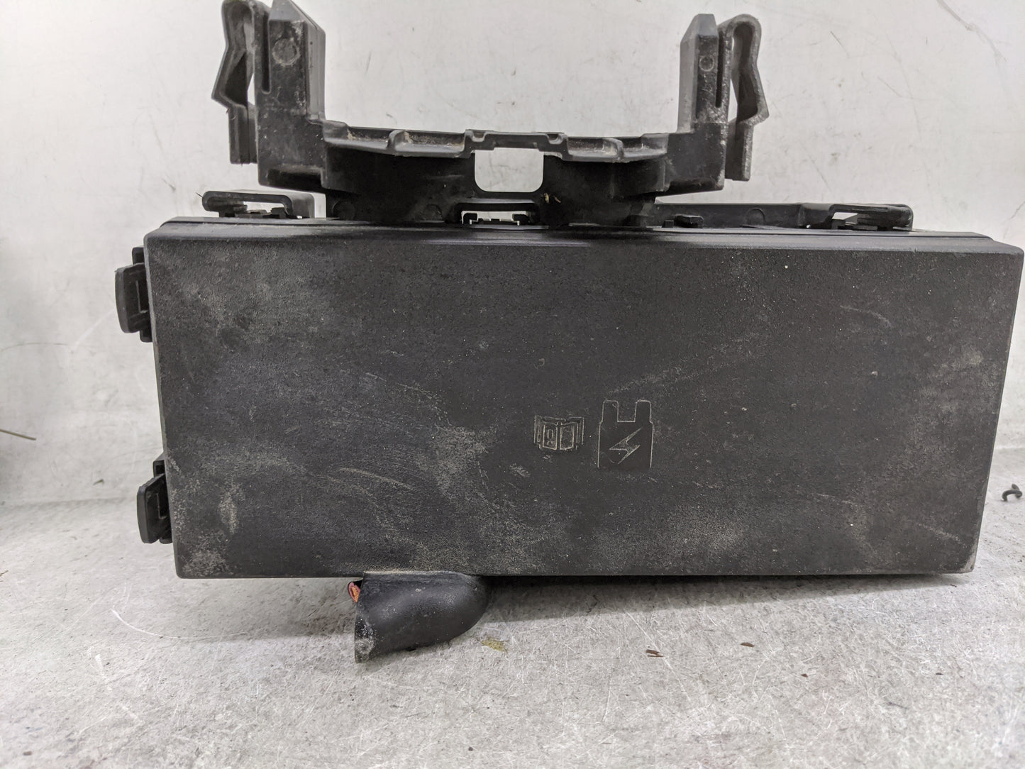2013-2015 Ford Flex Fusebox Fuse Box Panel Relay Module P/N:BT2T-14B192-AA BT2T-14B192-BA Fits Fits 2013 2014 2015 OEM Used 