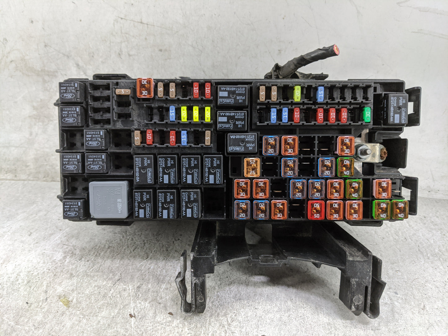 2013-2015 Ford Flex Fusebox Fuse Box Panel Relay Module P/N:BT2T-14B192-AA BT2T-14B192-BA Fits Fits 2013 2014 2015 OEM Used 