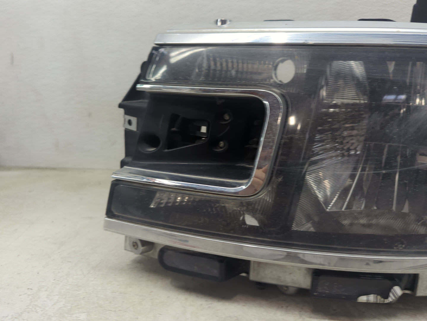 2013-2019 Ford Flex Driver Left Oem Head Light Headlight Lamp 1479996 - Oemusedautoparts1.com