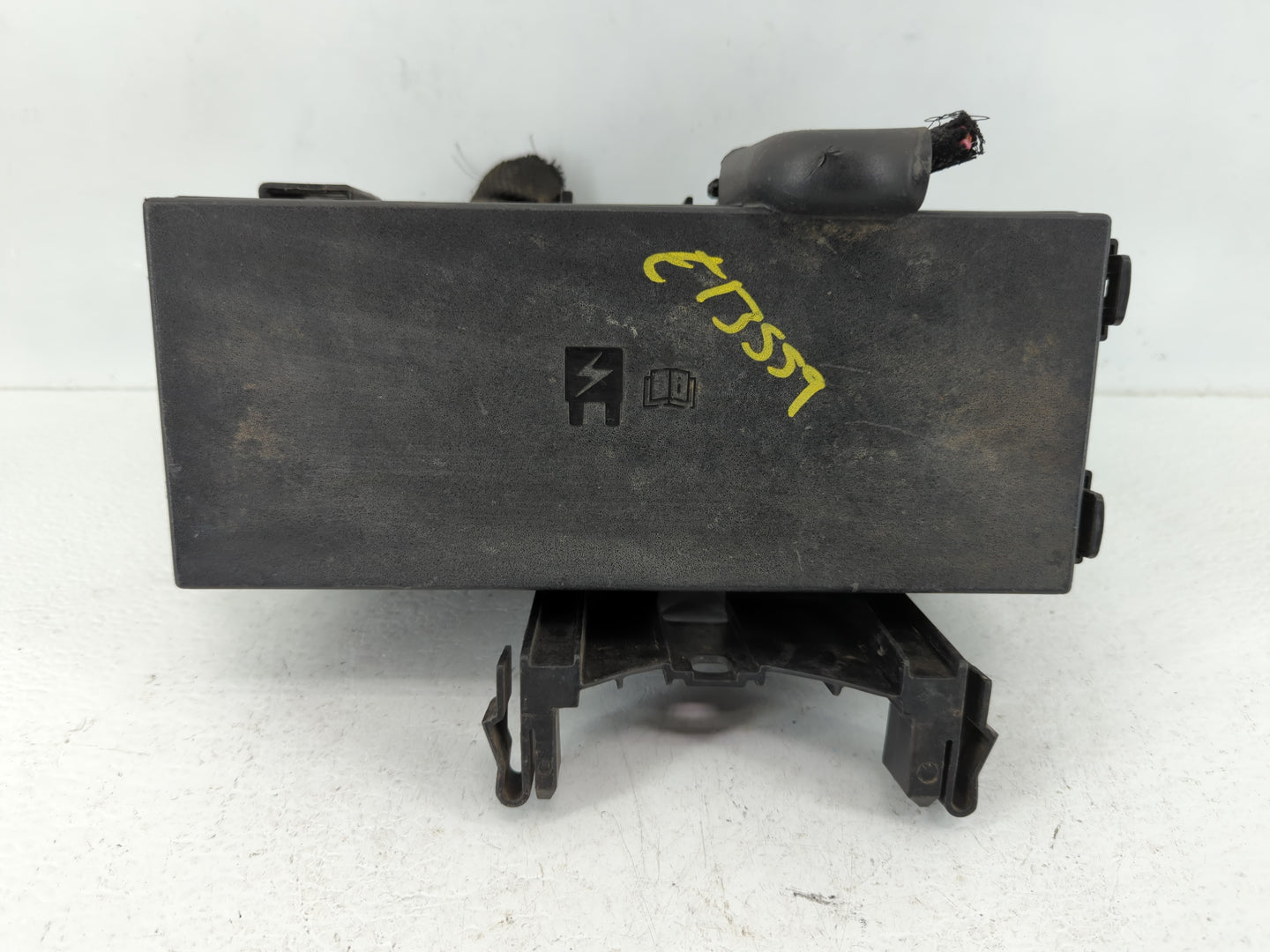 2013-2015 Ford Flex Fusebox Fuse Box Panel Relay Module P/N:DG1T-14A003-BA Fits Fits 2013 2014 2015 OEM Used Auto Parts - Oe