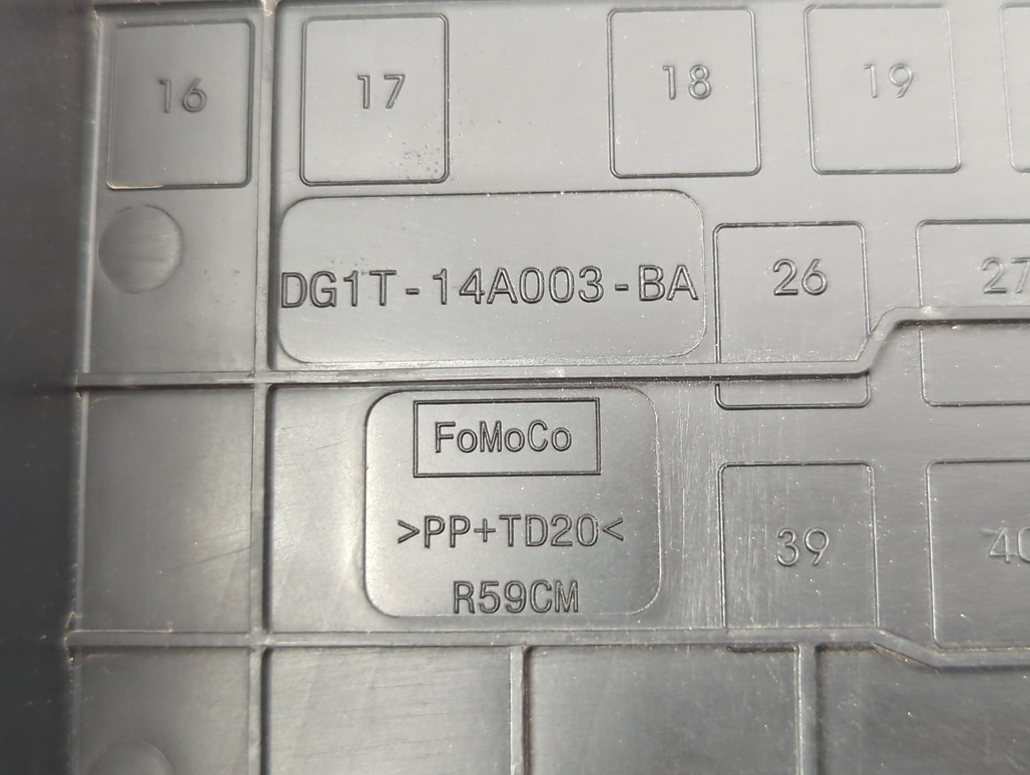 2013-2015 Ford Flex Fusebox Fuse Box Panel Relay Module P/N:DG1T-14A003-BA Fits Fits 2013 2014 2015 OEM Used Auto Parts - Oe