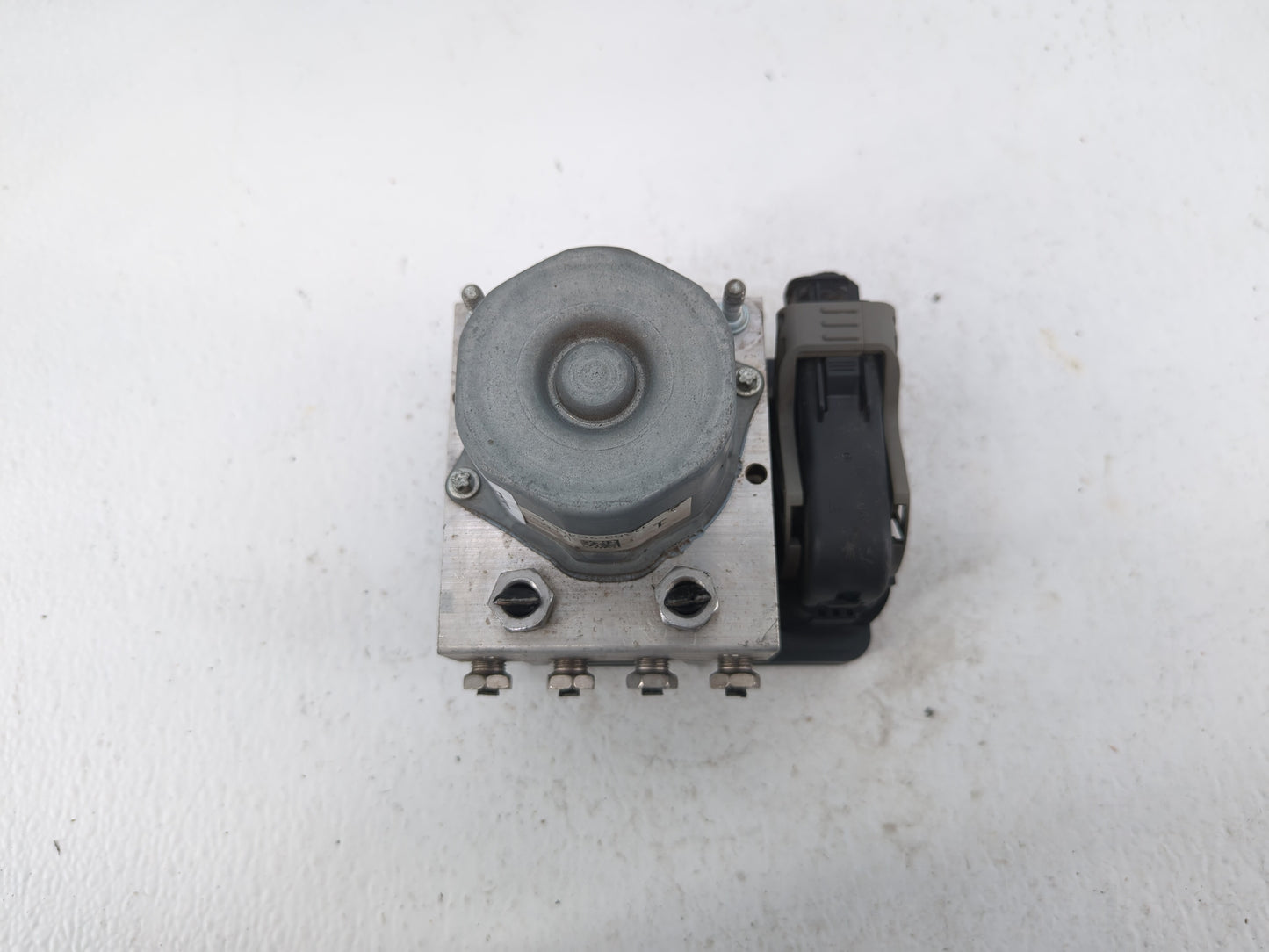 2013-2014 Ford Flex ABS Pump Control Module Replacement P/N:DA83-2C40 AG Fits Fits 2013 2014 OEM Used Auto Parts - Oemusedau