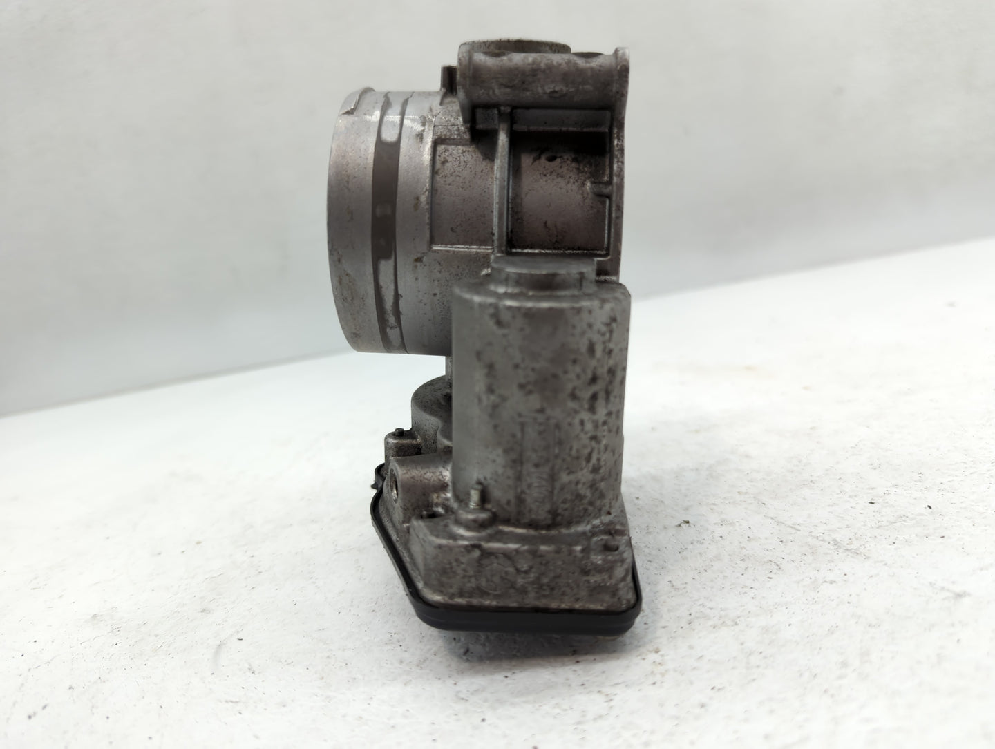 2013-2019 Ford Flex Throttle Body P/N:142114001275 Fits Fits 2011 2012 2013 2014 2015 2016 2017 2018 2019 OEM Used Auto Part