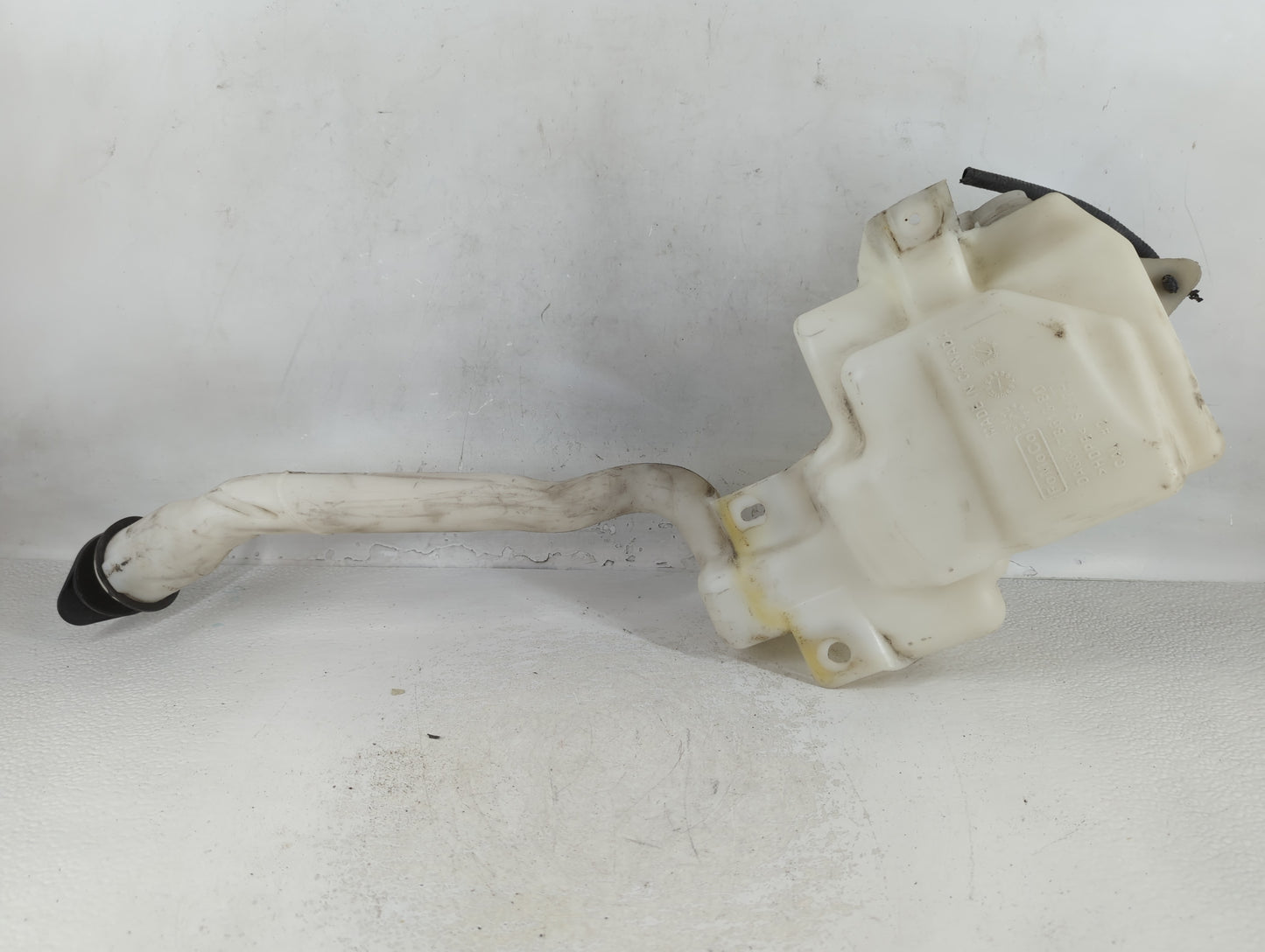 2013-2016 Ford Flex Windshield Washer Fluid Reservoir Bottle Oem - Oemusedautoparts1.com