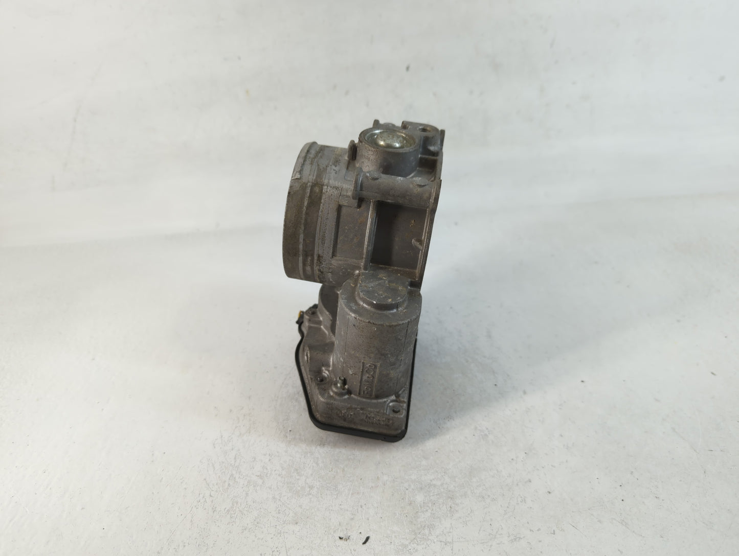 2013-2019 Ford Flex Throttle Body P/N:140144005715 AT4E-EH Fits Fits 2011 2012 2013 2014 2015 2016 2017 2018 2019 OEM Used A