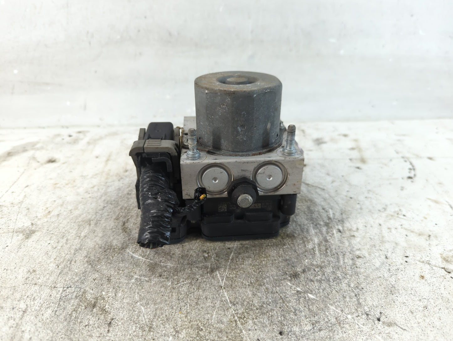 2014-2019 Ford Flex ABS Pump Control Module Replacement P/N:DA83-2C405-AG Fits Fits 2014 2015 2016 2017 2018 2019 OEM Used A