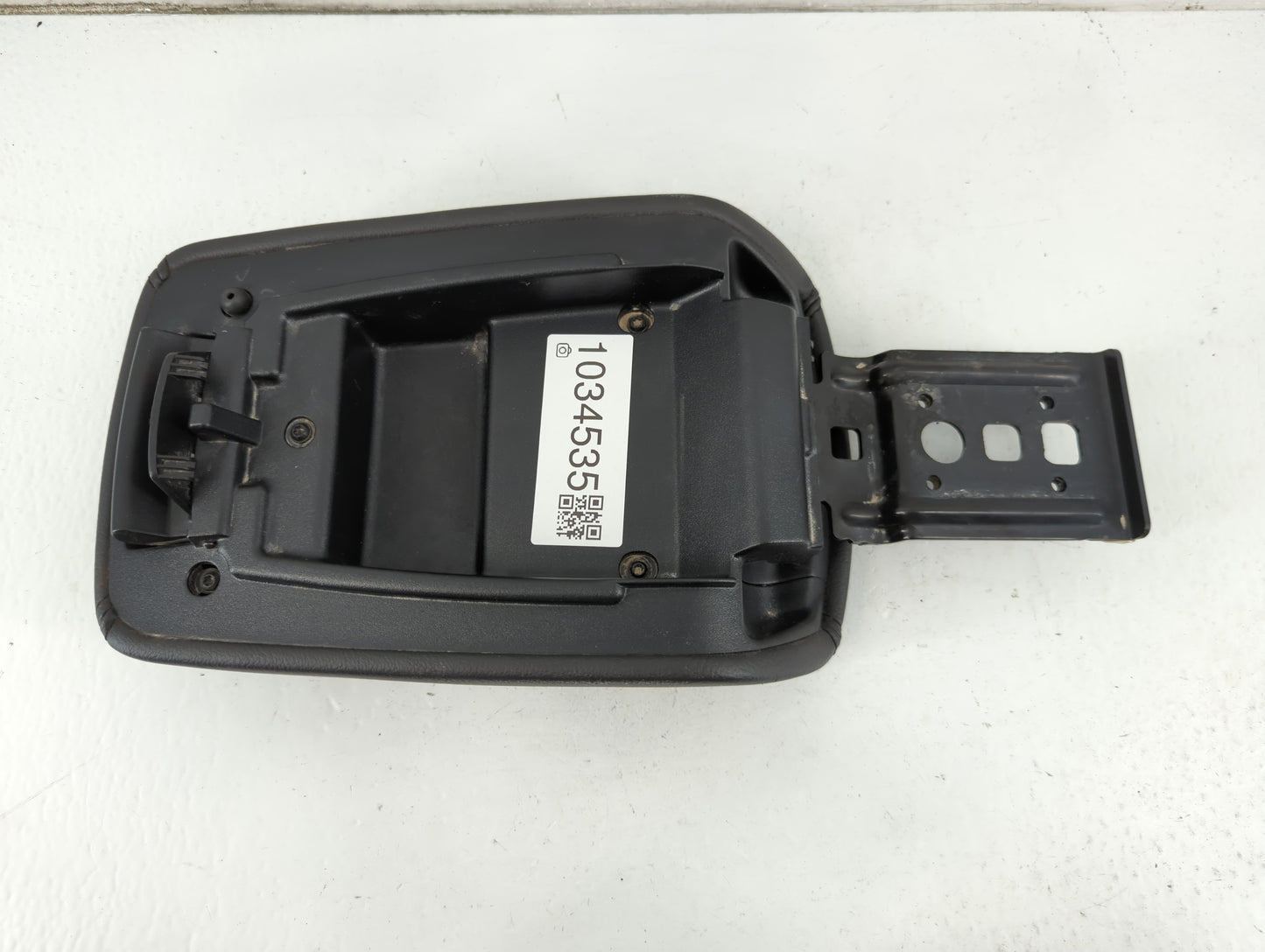 2012-2014 Ford Focus Center Console Armrest Cover Lid P/N:1546252 1080843X-15-CB Fits Fits 2012 2013 2014 OEM Used Auto Part