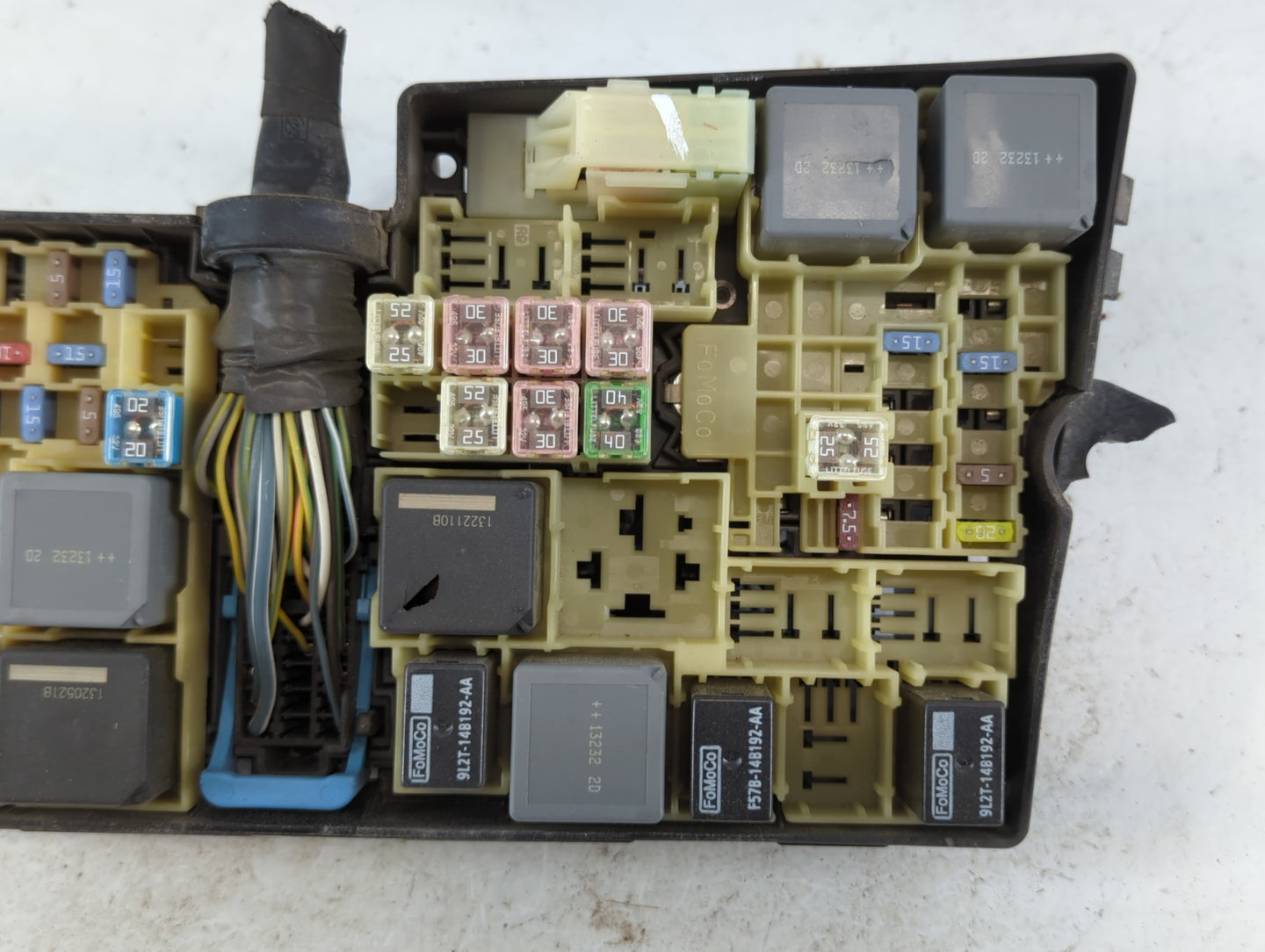 2012-2014 Ford Focus Fusebox Fuse Box Panel Relay Module P/N:AV6T-14A067-AC Fits Fits 2012 2013 2014 OEM Used Auto Parts - O