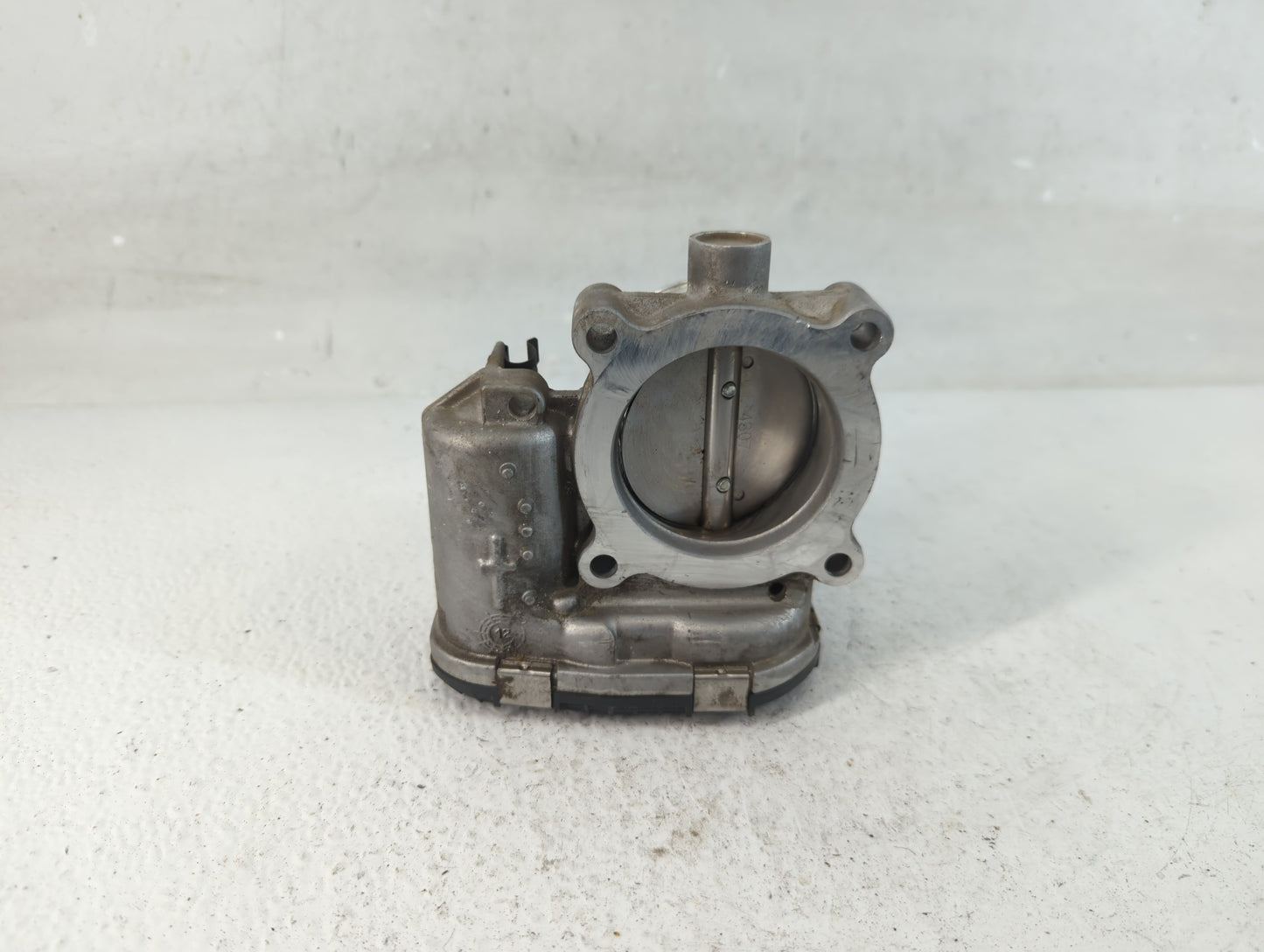 2014-2018 Ford Focus Throttle Body P/N:DS7E-9F991-BB Fits Fits 2014 2015 2016 2017 2018 2019 2020 2021 2022 OEM Used Auto Pa