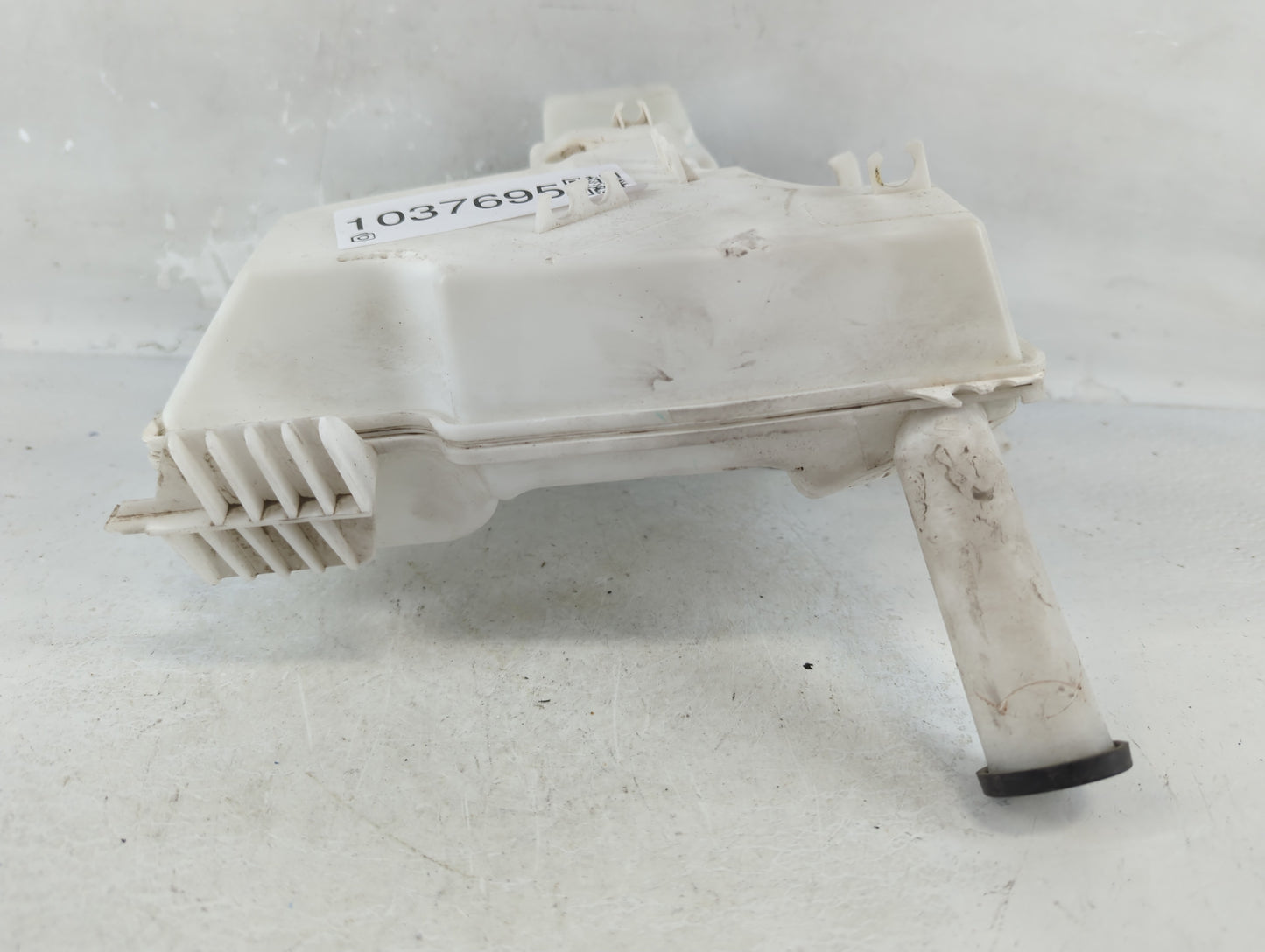 2012-2018 Ford Focus Windshield Washer Fluid Reservoir Bottle Oem - Oemusedautoparts1.com