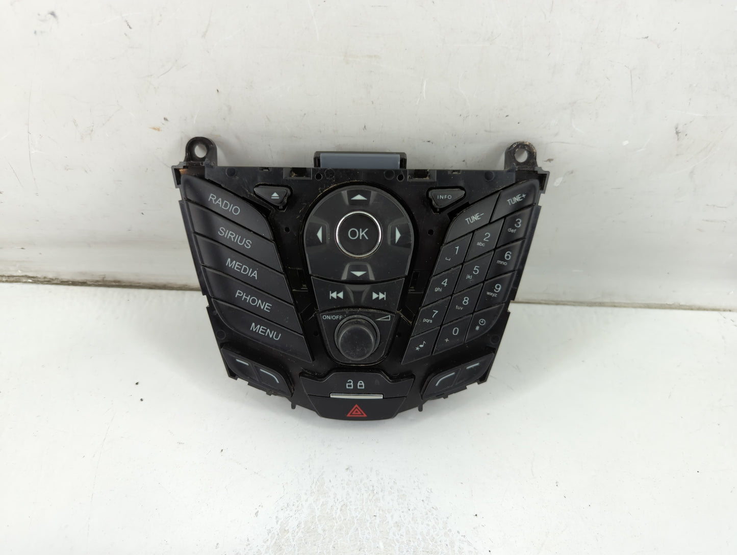 2013-2014 Ford Focus Radio AM FM Cd Player Receiver Replacement P/N:DM5T 18K811 KA Fits Fits 2013 2014 OEM Used Auto Parts -
