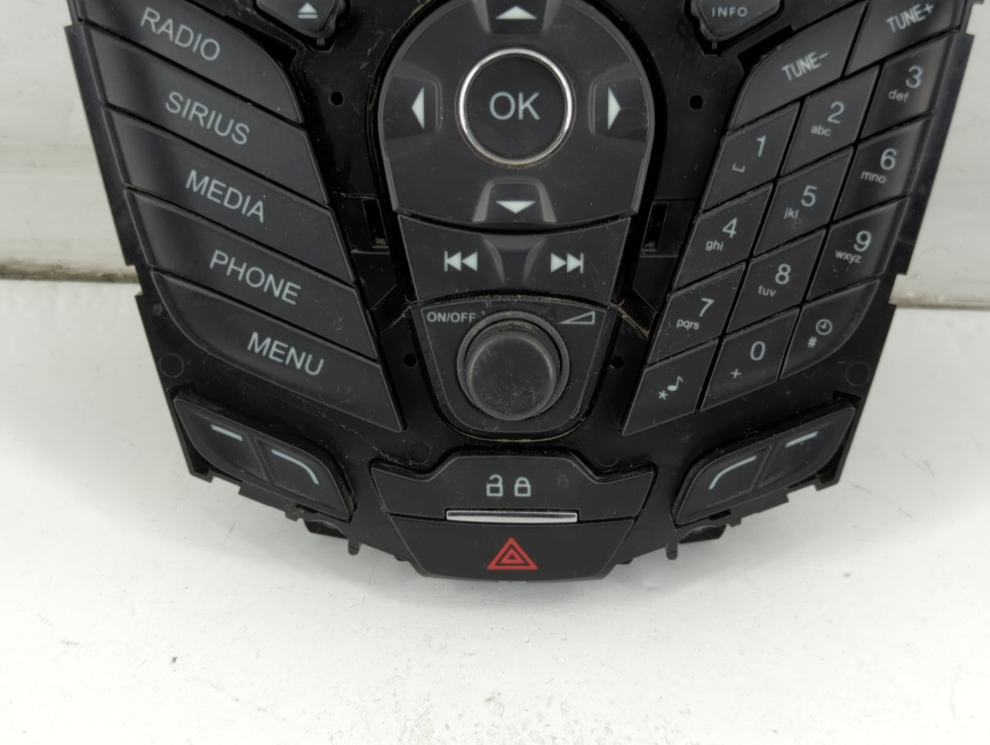 2013-2014 Ford Focus Radio AM FM Cd Player Receiver Replacement P/N:DM5T 18K811 KA Fits Fits 2013 2014 OEM Used Auto Parts -