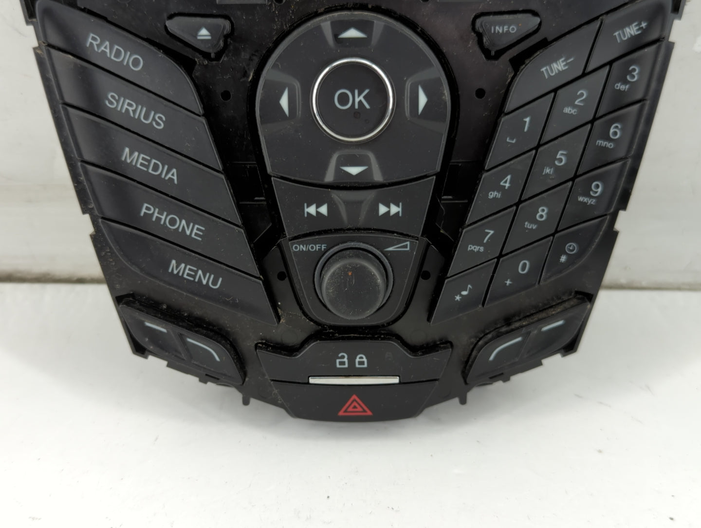 2013-2014 Ford Focus Radio AM FM Cd Player Receiver Replacement P/N:DM5T 18K811 KA Fits Fits 2013 2014 OEM Used Auto Parts -