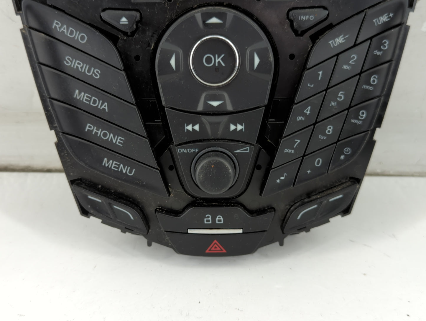 2013-2014 Ford Focus Radio AM FM Cd Player Receiver Replacement P/N:DM5T 18K811 KA Fits Fits 2013 2014 OEM Used Auto Parts -