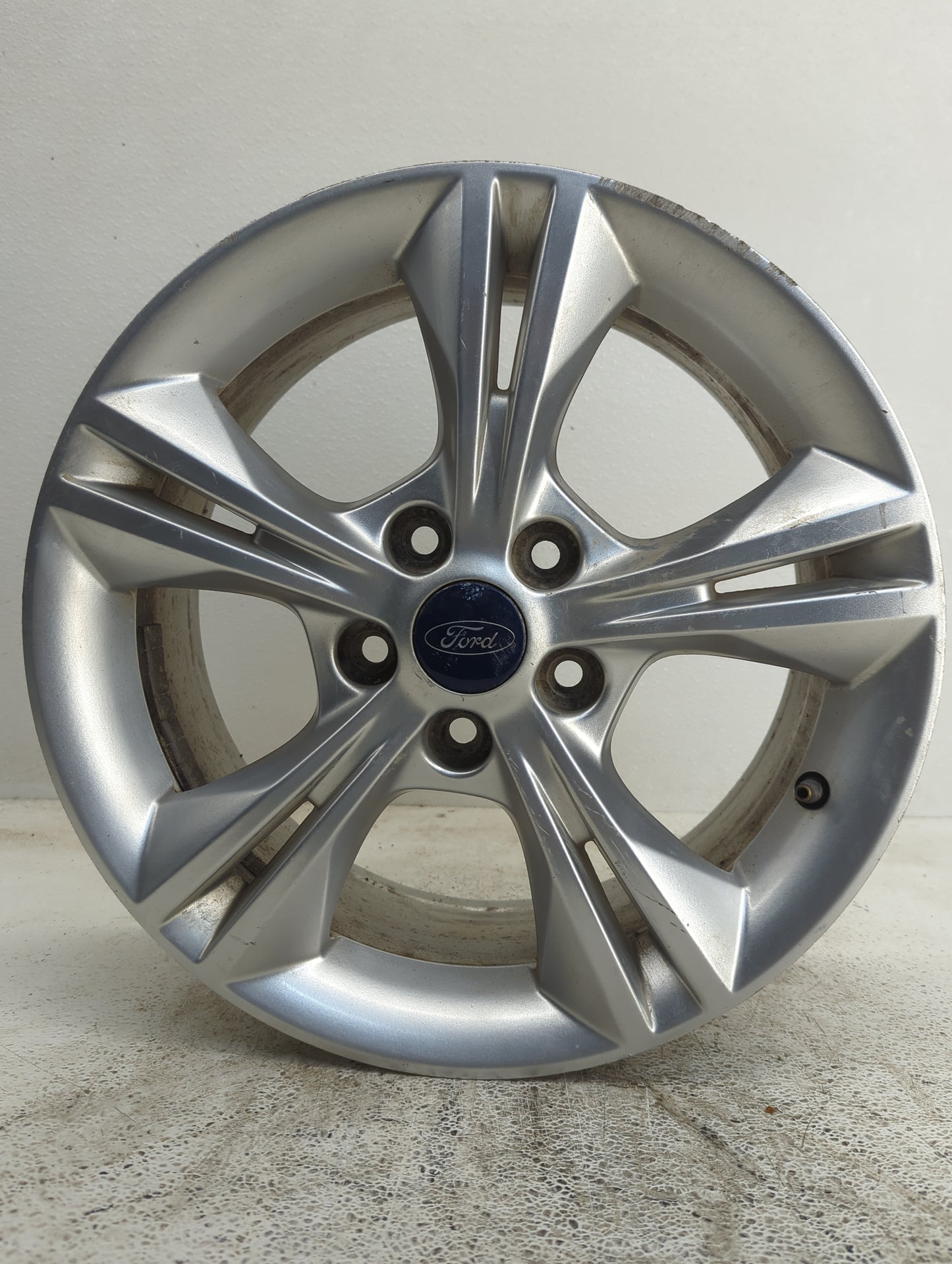 2012-2018 Ford Focus Oem Wheel Rim - Oemusedautoparts1.com
