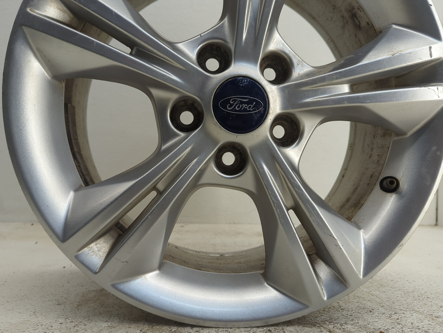 2012-2018 Ford Focus Oem Wheel Rim - Oemusedautoparts1.com