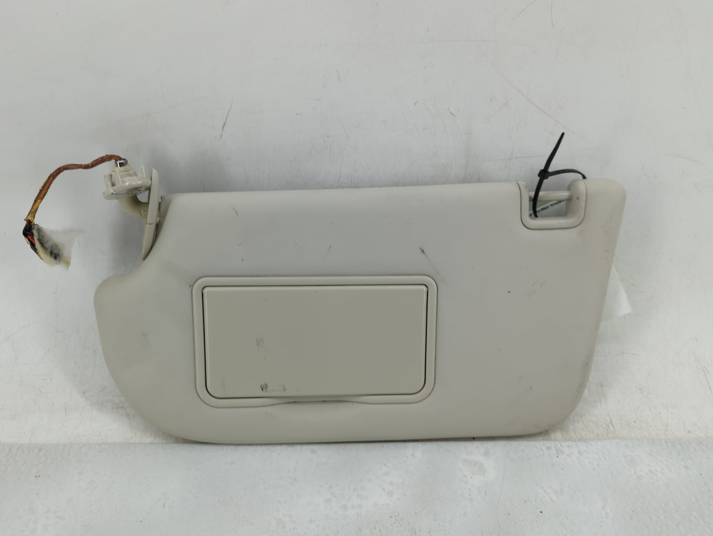 2013-2018 Ford Focus Sun Visor Shade Replacement Driver Left Mirror Fits Fits 2013 2014 2015 2016 2017 2018 OEM Used Auto Pa