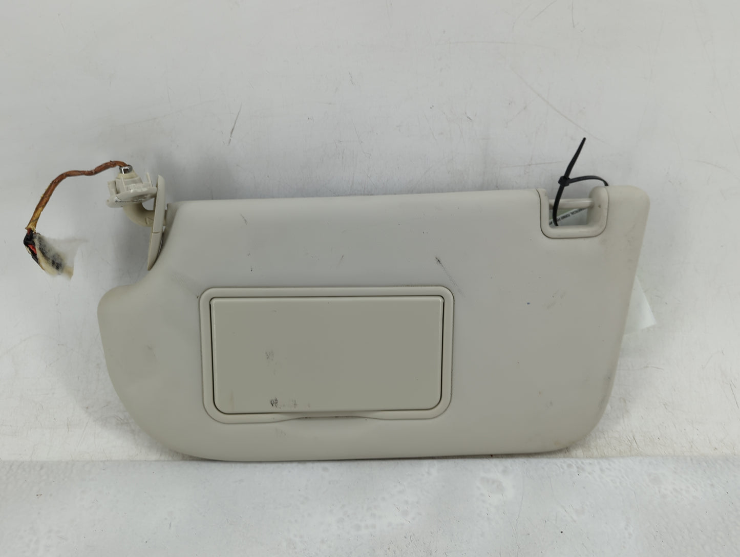 2013-2018 Ford Focus Sun Visor Shade Replacement Driver Left Mirror Fits Fits 2013 2014 2015 2016 2017 2018 OEM Used Auto Pa