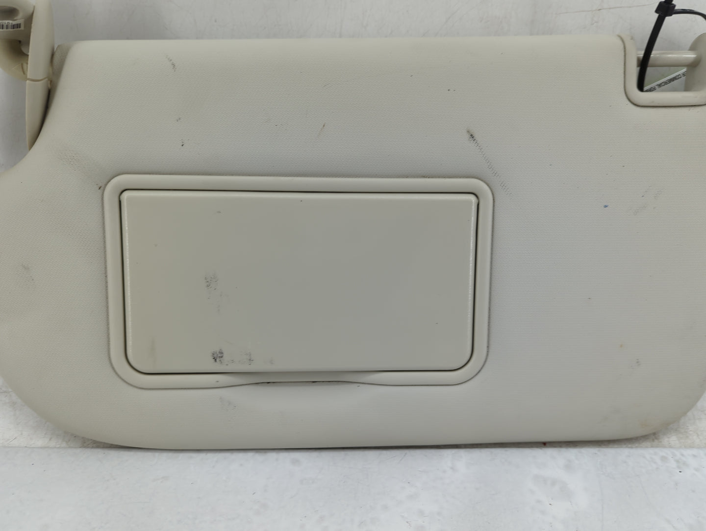 2013-2018 Ford Focus Sun Visor Shade Replacement Driver Left Mirror Fits Fits 2013 2014 2015 2016 2017 2018 OEM Used Auto Pa