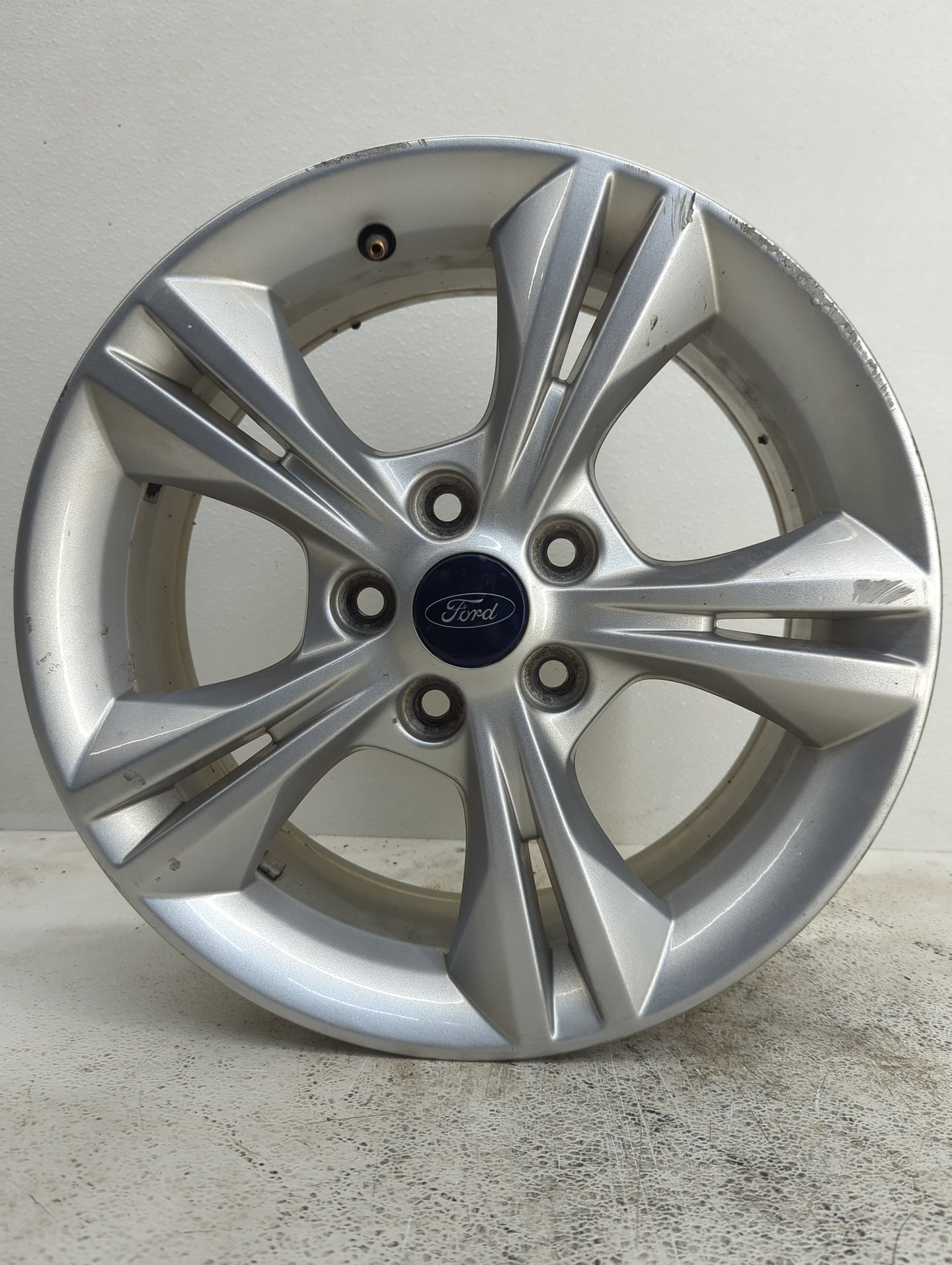 2012-2018 Ford Focus Oem Wheel Rim - Oemusedautoparts1.com