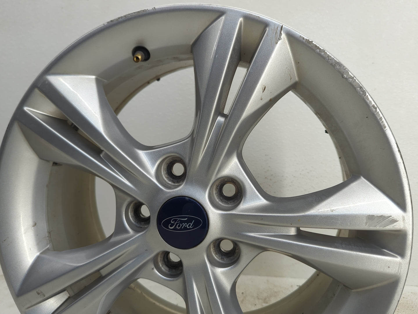 2012-2018 Ford Focus Oem Wheel Rim - Oemusedautoparts1.com