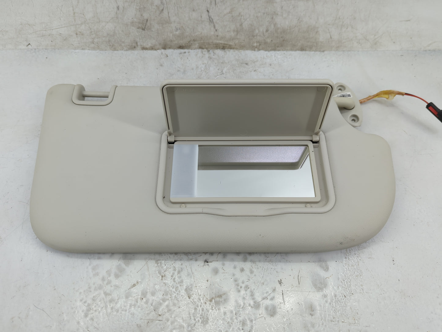 2013-2018 Ford Focus Sun Visor Shade Replacement Passenger Right Mirror Fits Fits 2013 2014 2015 2016 2017 2018 OEM Used Aut