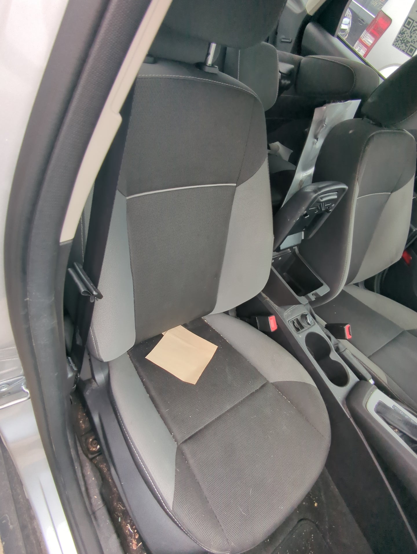 2013-2014 Ford Focus Passenger Front Seat Oem - Oemusedautoparts1.com