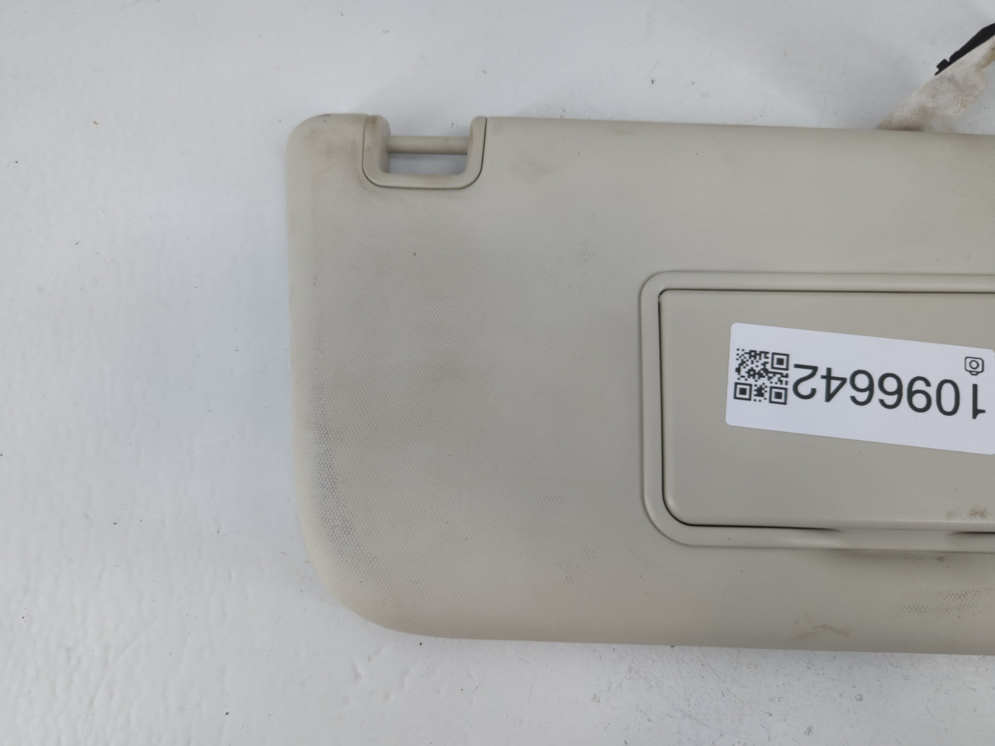 2013-2018 Ford Focus Sun Visor Shade Replacement Passenger Right Mirror Fits Fits 2013 2014 2015 2016 2017 2018 OEM Used Aut