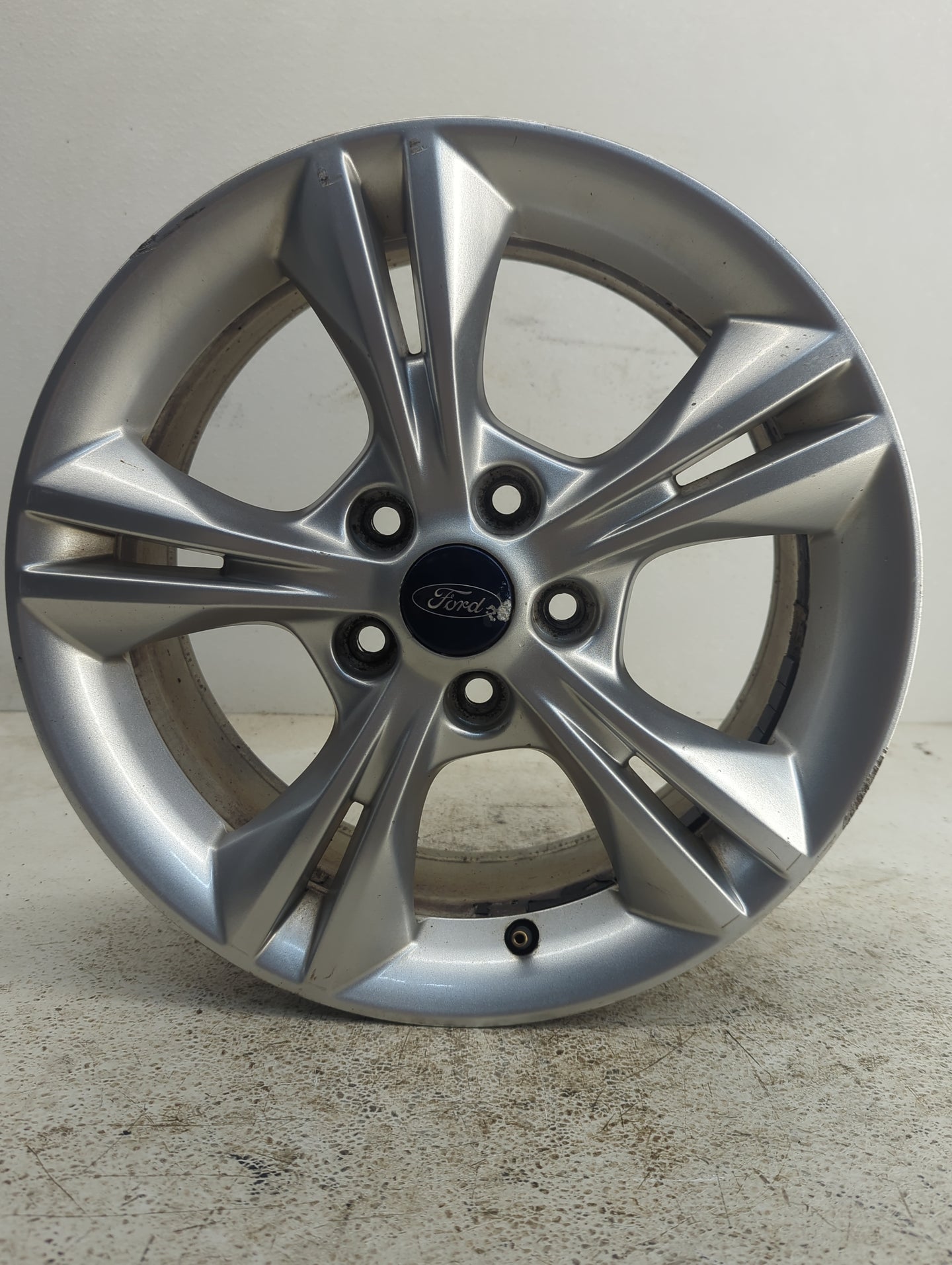 2012-2014 Ford Focus Oem Wheel Rim - Oemusedautoparts1.com