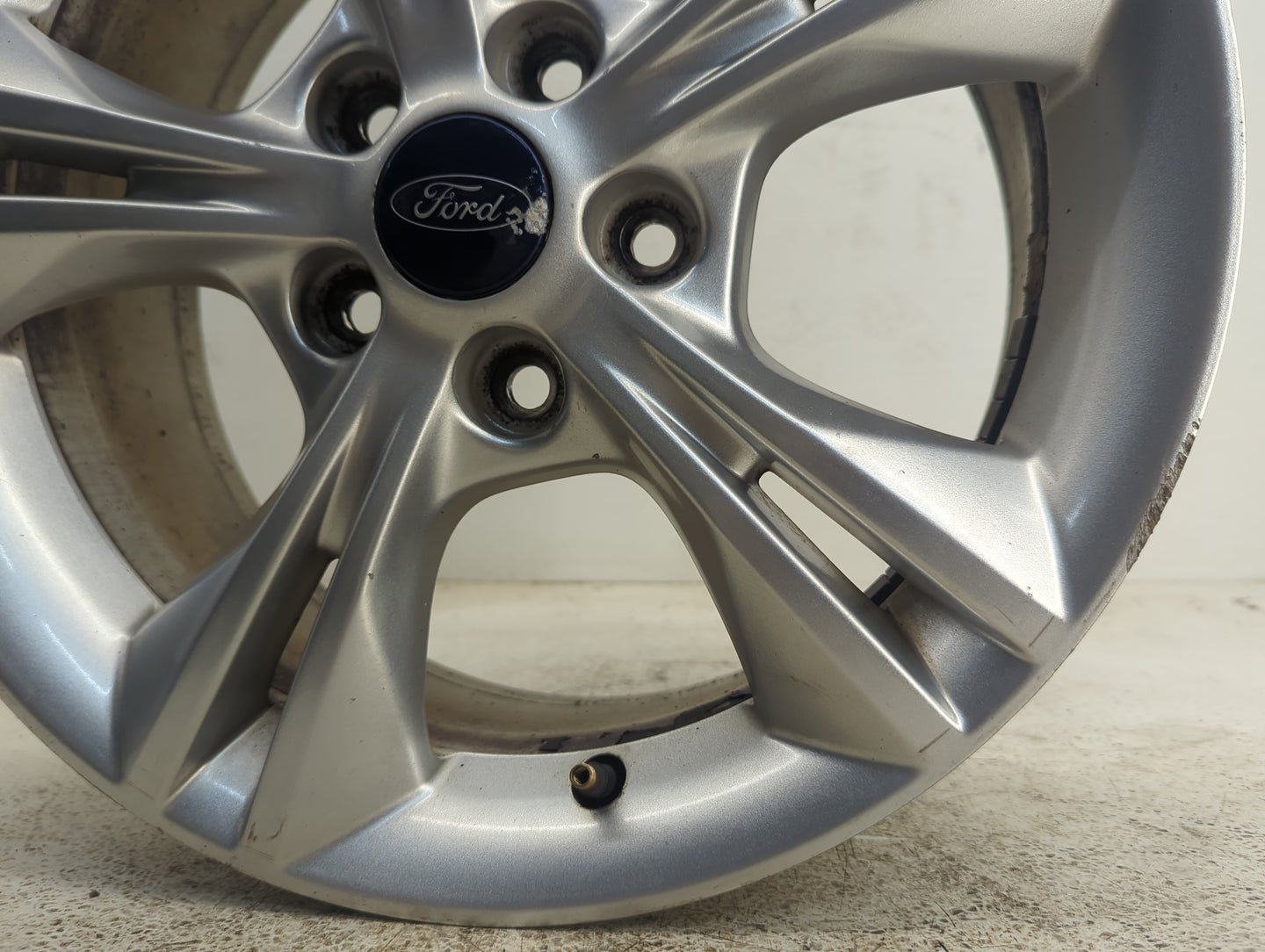 2012-2014 Ford Focus Oem Wheel Rim - Oemusedautoparts1.com