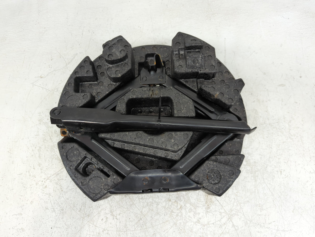 Ford Focus Spare Scissor Car Jack 1111610 - Oemusedautoparts1.com