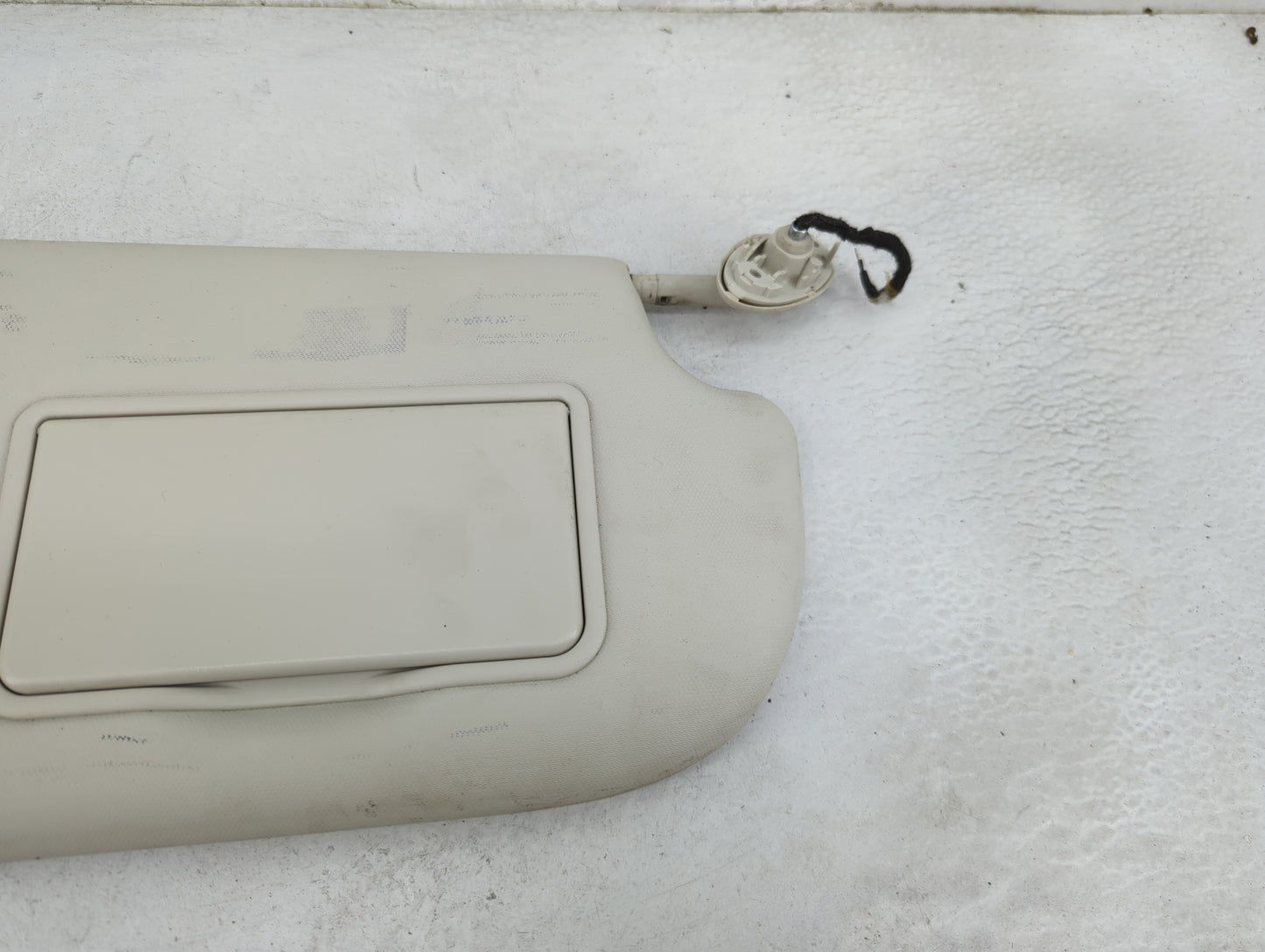 2013-2018 Ford Focus Sun Visor Shade Replacement Passenger Right Mirror Fits Fits 2013 2014 2015 2016 2017 2018 OEM Used Aut