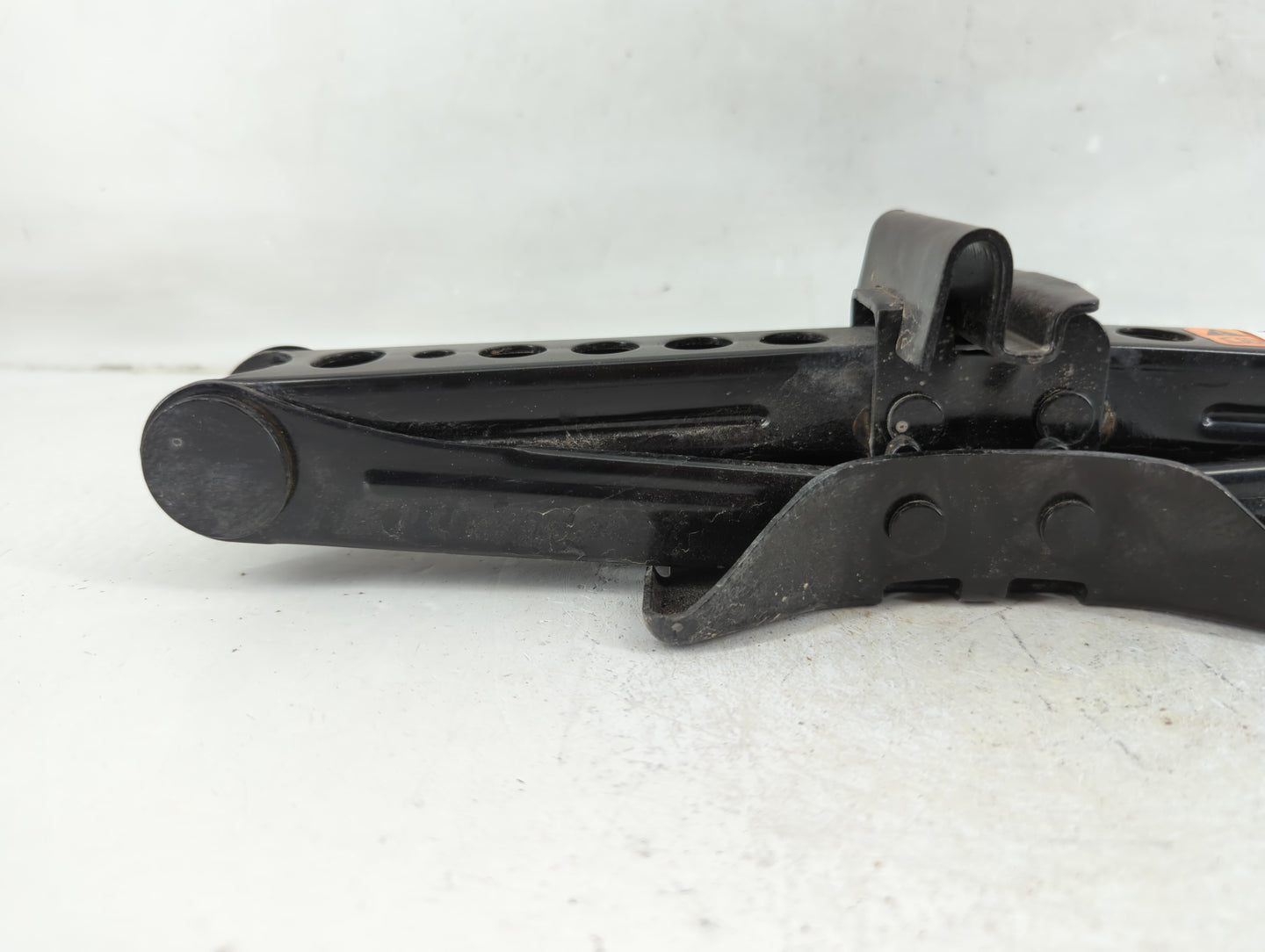 2014 Ford Focus Spare Scissor Car Jack 1123504 - Oemusedautoparts1.com