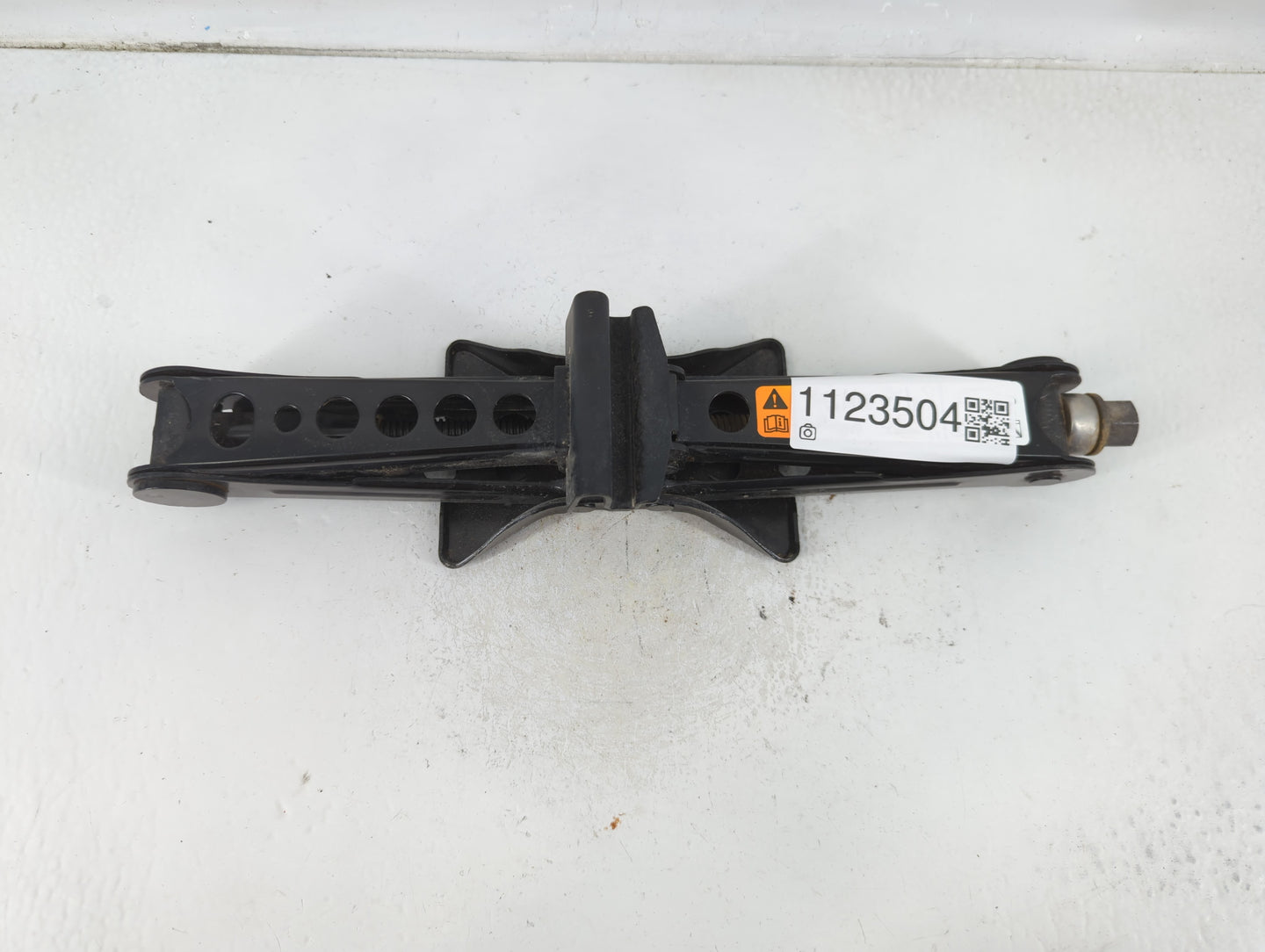2014 Ford Focus Spare Scissor Car Jack 1123504 - Oemusedautoparts1.com