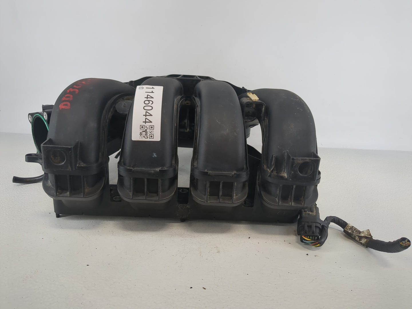 2012-2018 Ford Focus Air Intake Manifold P/N:CM5E-9424 BD Fits Fits 2012 2013 2014 2015 2016 2017 2018 2019 2020 2021 2022 O