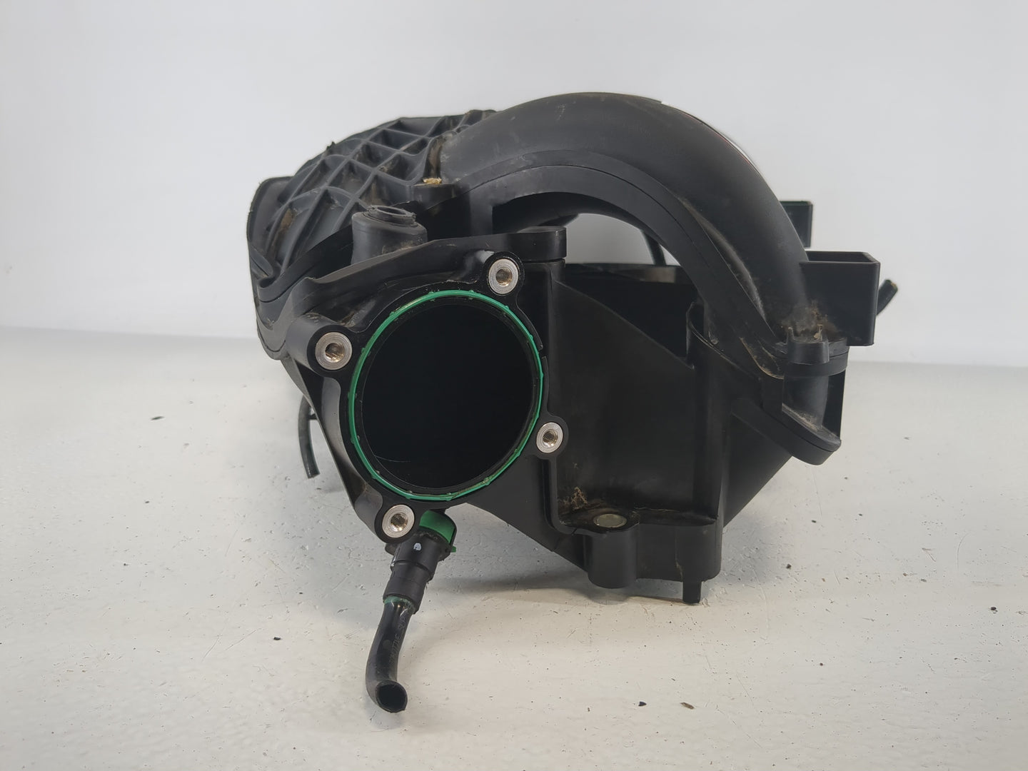 2012-2018 Ford Focus Air Intake Manifold P/N:CM5E-9424 BD Fits Fits 2012 2013 2014 2015 2016 2017 2018 2019 2020 2021 2022 O