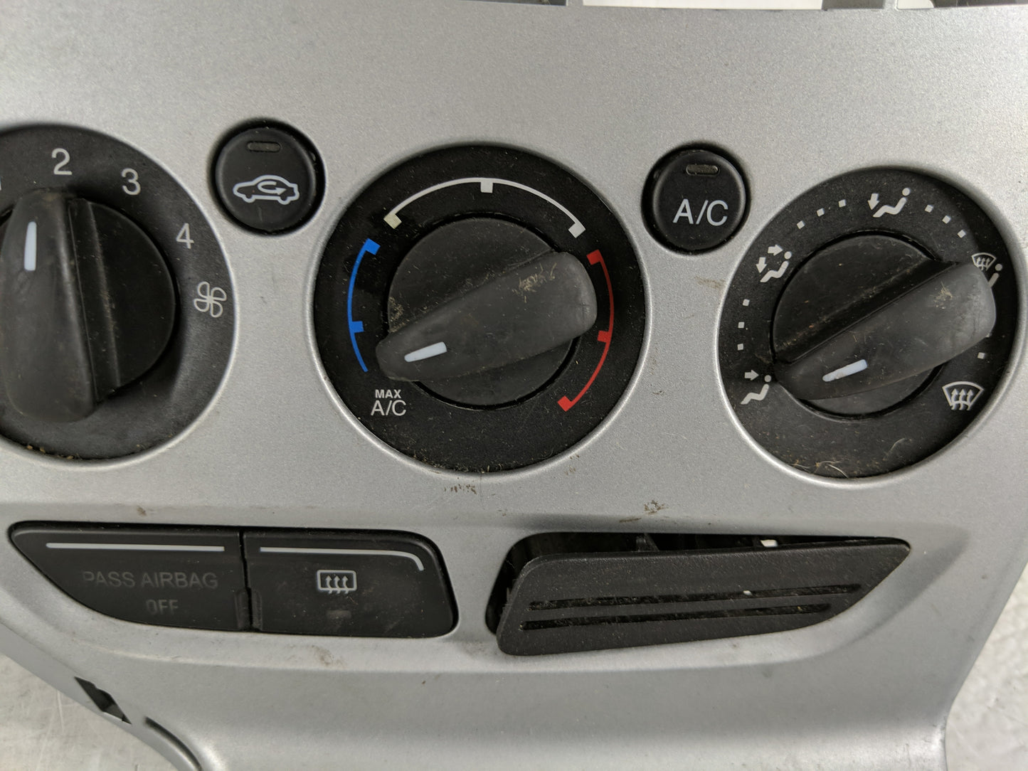 2013-2014 Ford Focus Climate Control Module Temperature AC/Heater Replacement P/N:E1062773 FD-CM5T-13080311-0023 Fits OEM Us