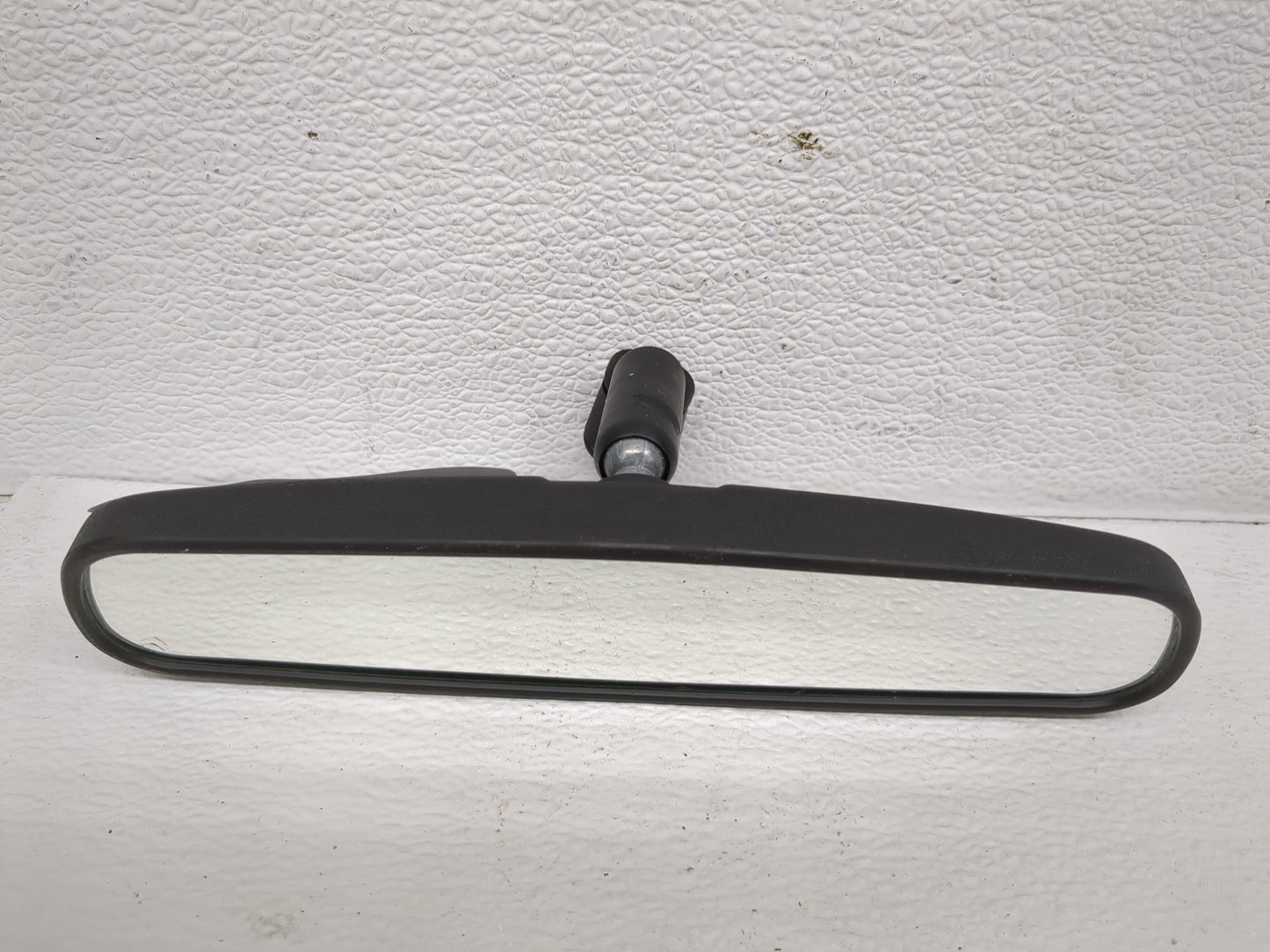 2010-2018 Ford Focus Interior Rear View Mirror Replacement OEM P/N:E8011681 Fits OEM Used Auto Parts - Oemusedautoparts1.com