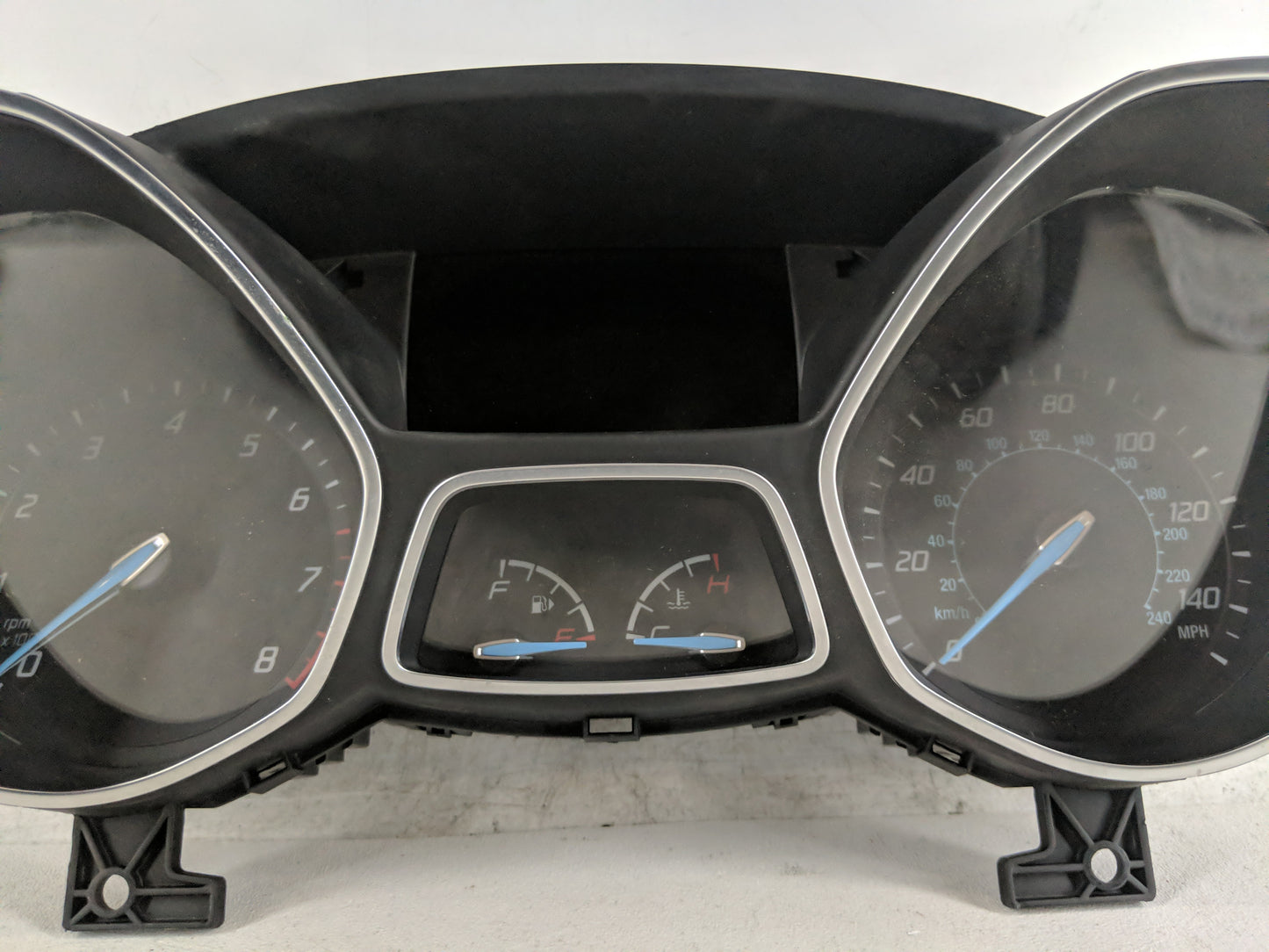 2013-2014 Ford Focus Instrument Cluster Speedometer Gauges P/N:CM5T-10849-CTG Fits Fits 2013 2014 OEM Used Auto Parts - Oemu