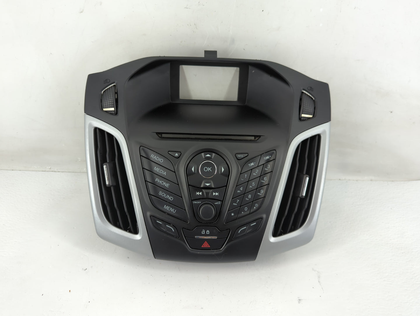 2014 Ford Focus Radio AM FM Cd Player Receiver Replacement P/N:331 452 000 DM5T18K811LA Fits OEM Used Auto Parts - Oemusedau