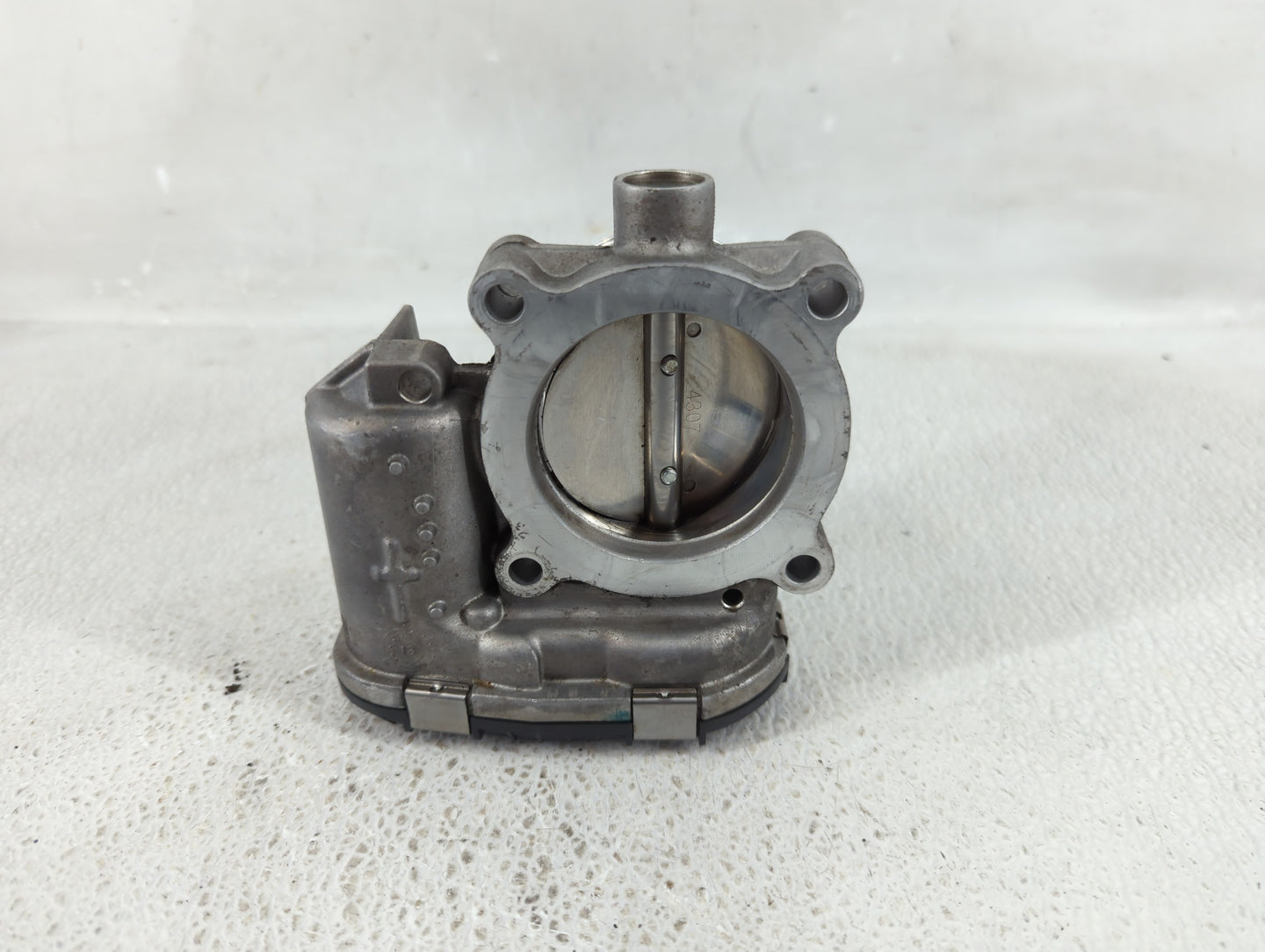 2014-2018 Ford Focus Throttle Body P/N:DS7E-9F991-BB Fits Fits 2014 2015 2016 2017 2018 2019 2020 2021 2022 OEM Used Auto Pa