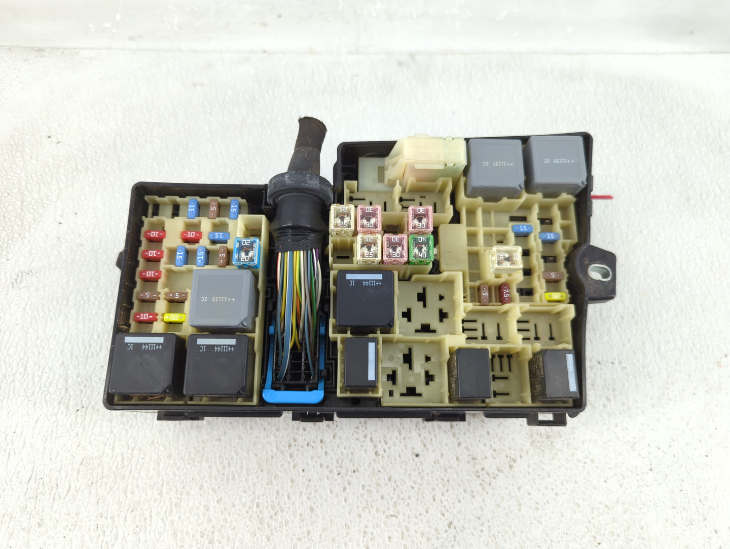 2012-2014 Ford Focus Fusebox Fuse Box Panel Relay Module P/N:DV6T-14A073-CE Fits Fits 2012 2013 2014 OEM Used Auto Parts - O