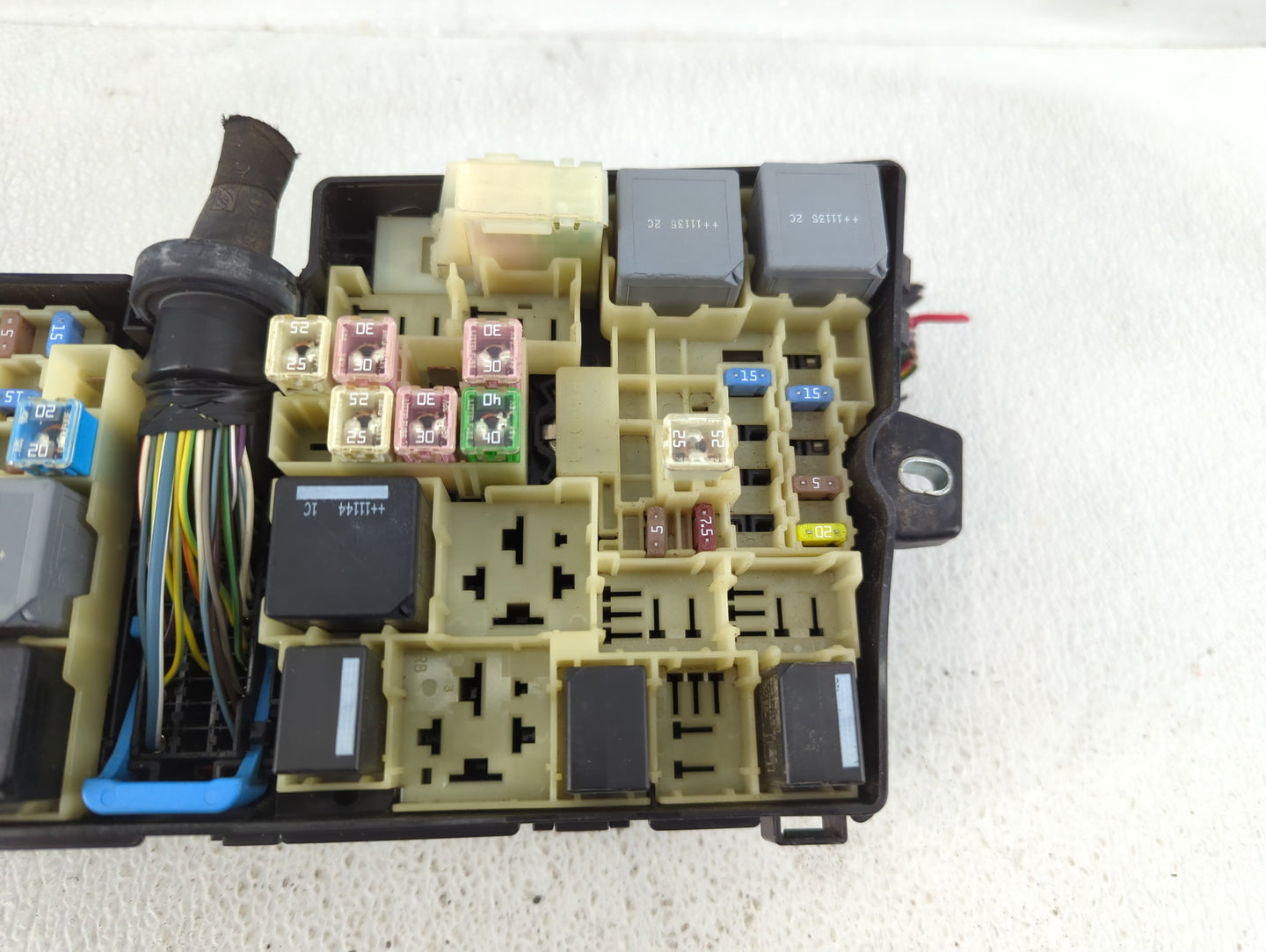 2012-2014 Ford Focus Fusebox Fuse Box Panel Relay Module P/N:DV6T-14A073-CE Fits Fits 2012 2013 2014 OEM Used Auto Parts - O