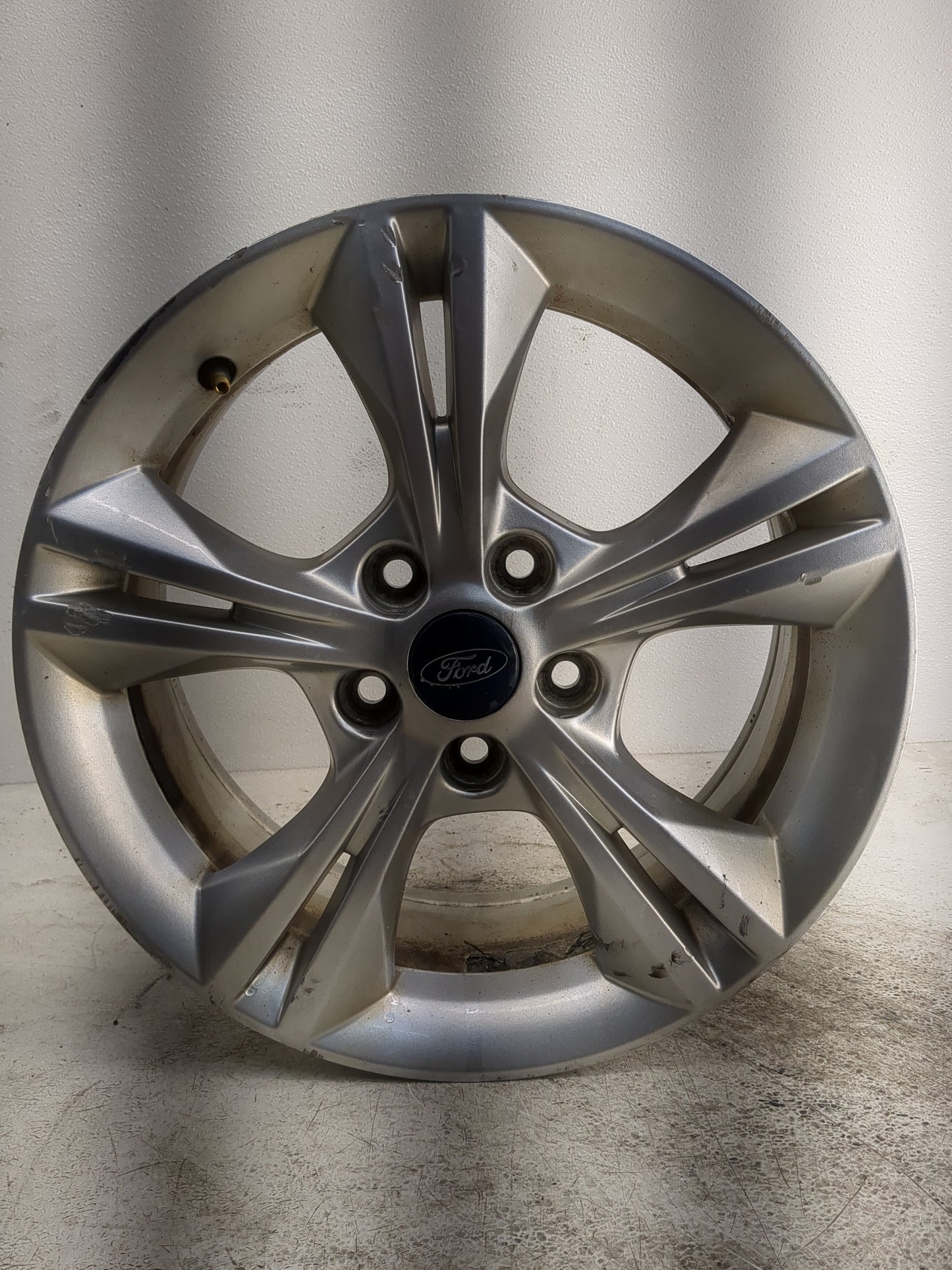 2012-2014 Ford Focus Oem Wheel Rim - Oemusedautoparts1.com