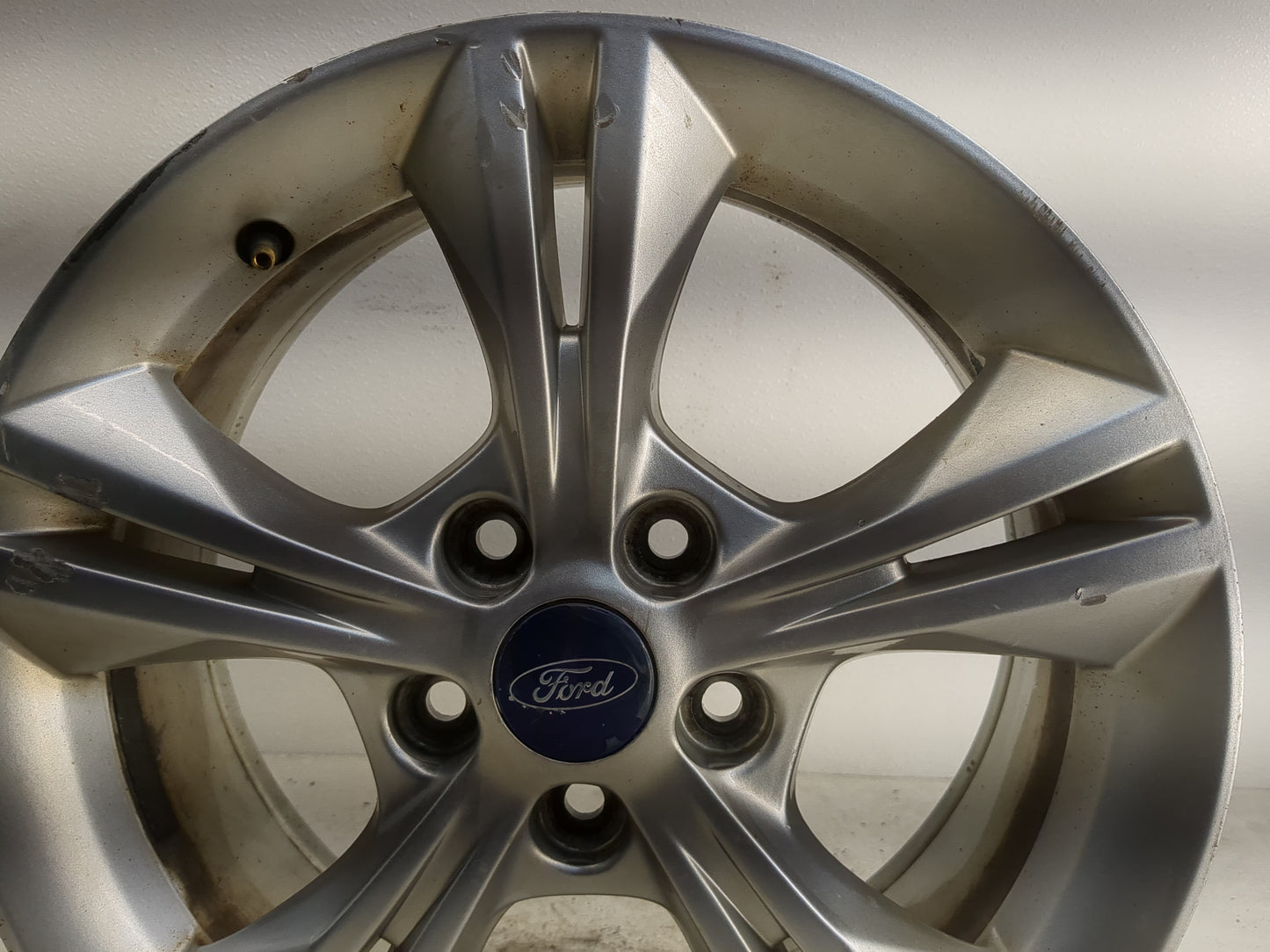 2012-2014 Ford Focus Oem Wheel Rim 1242034 - Oemusedautoparts1.com