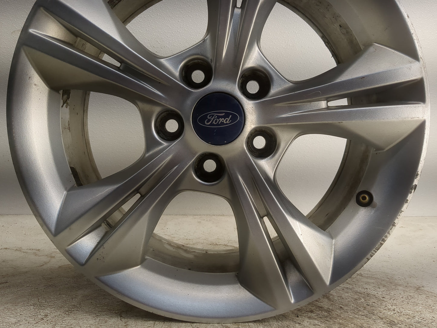2012-2014 Ford Focus Oem Wheel Rim 1242035 - Oemusedautoparts1.com