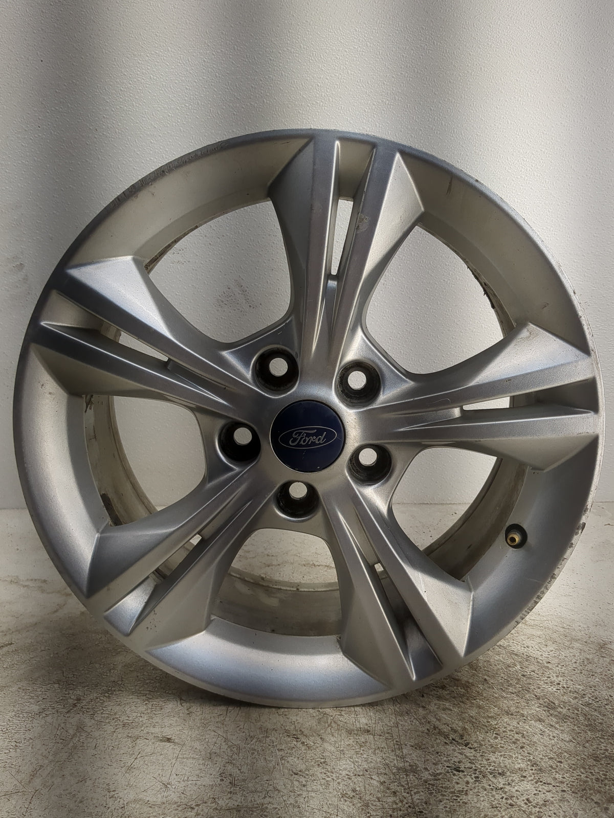 2012-2014 Ford Focus Oem Wheel Rim 1242035 - Oemusedautoparts1.com