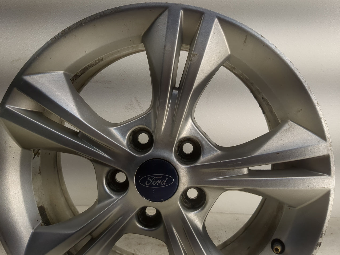 2012-2014 Ford Focus Oem Wheel Rim 1242035 - Oemusedautoparts1.com