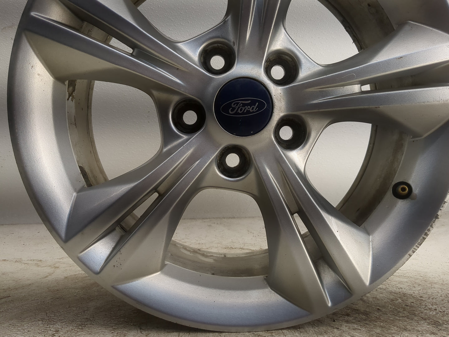 2012-2014 Ford Focus Oem Wheel Rim - Oemusedautoparts1.com